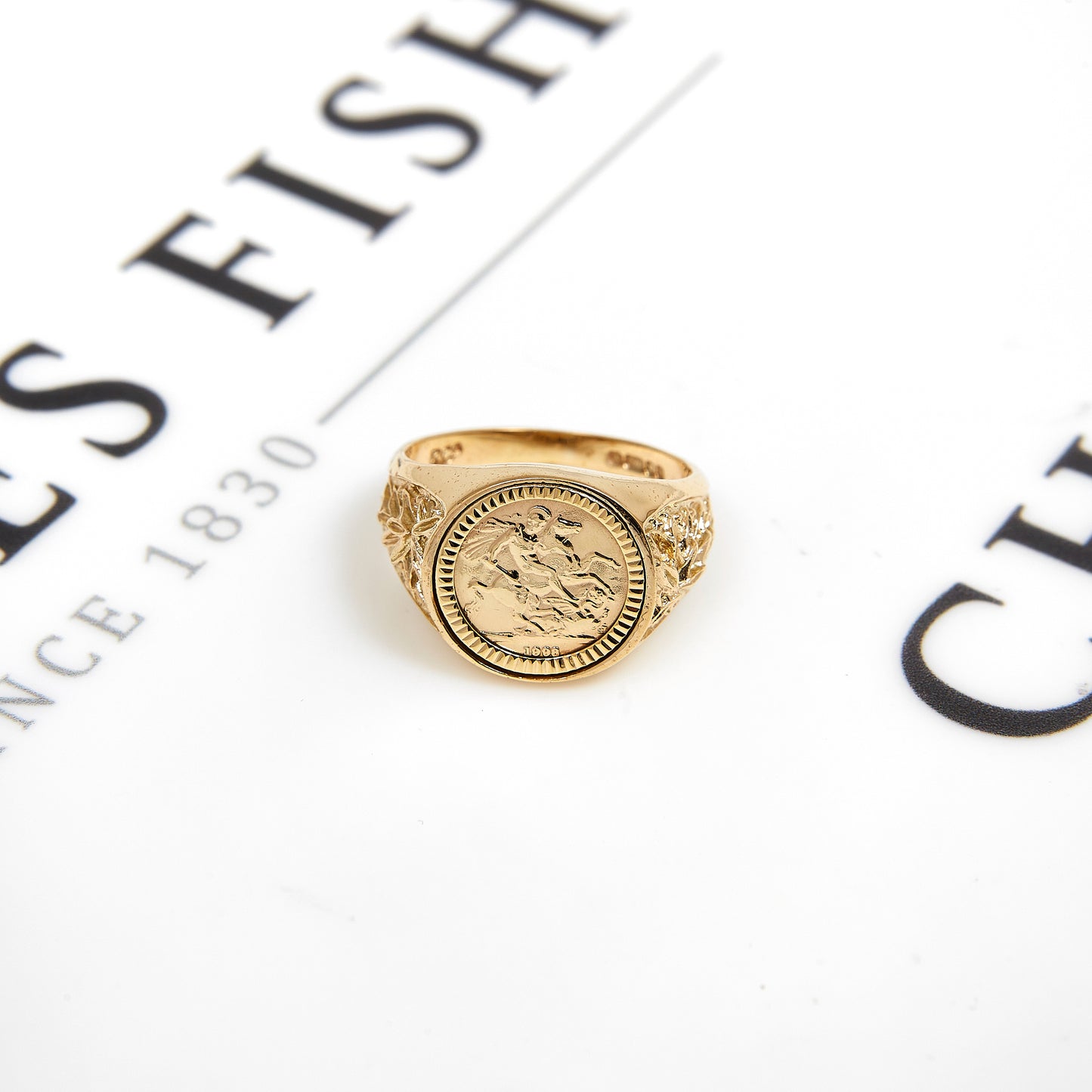 Pre-Owned 9ct Gold St George Traditional British Ring Size R