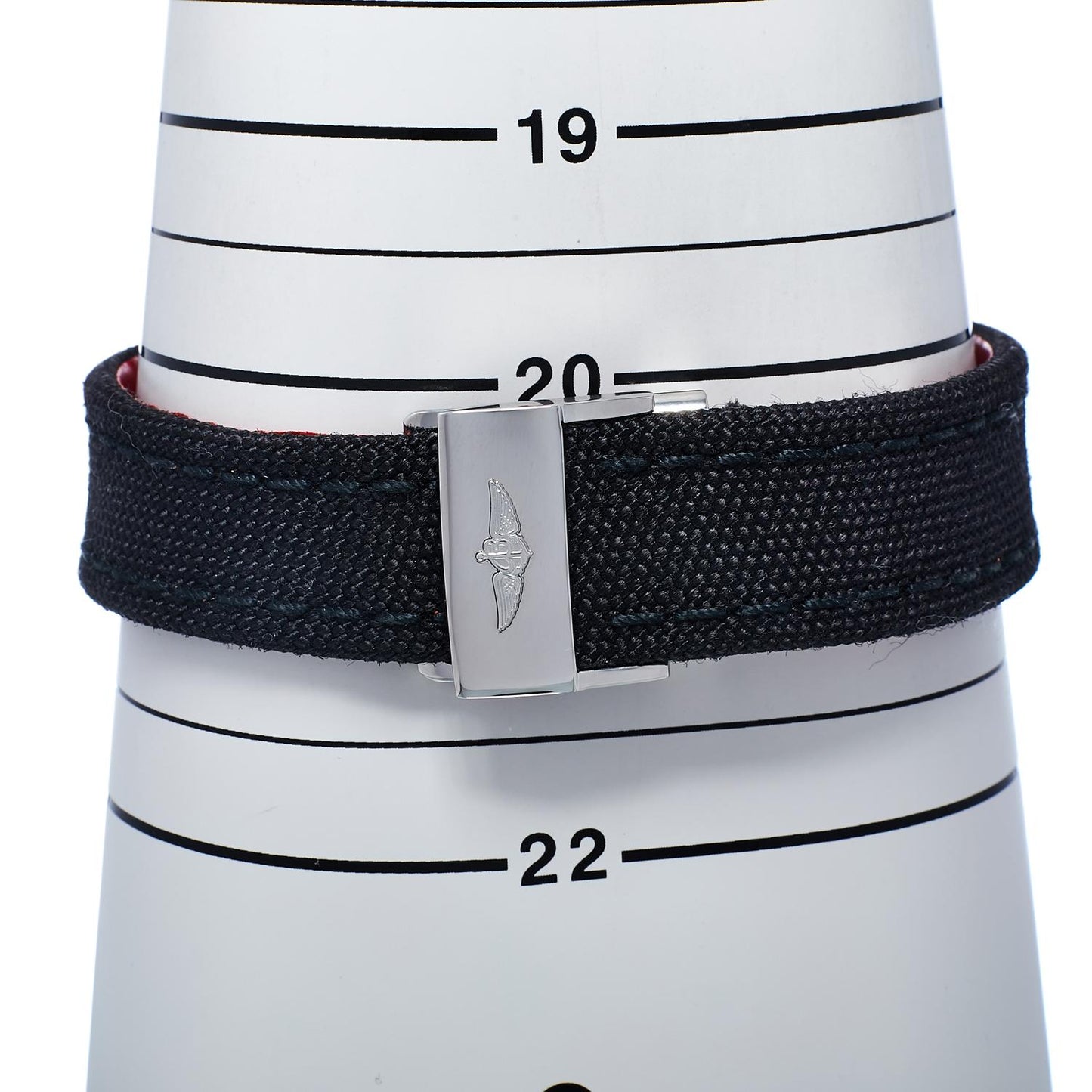 Pre-Owned Breitling Chronomat AB011