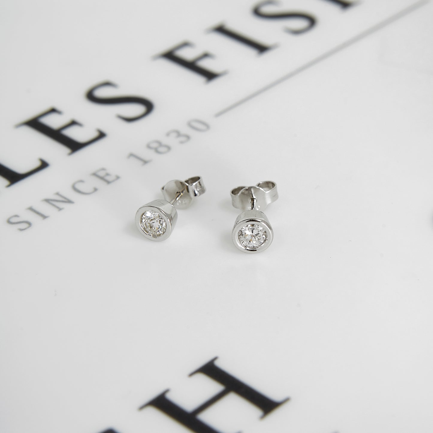 Pre-Owned 18ct White Gold Diamond Stud Earrings