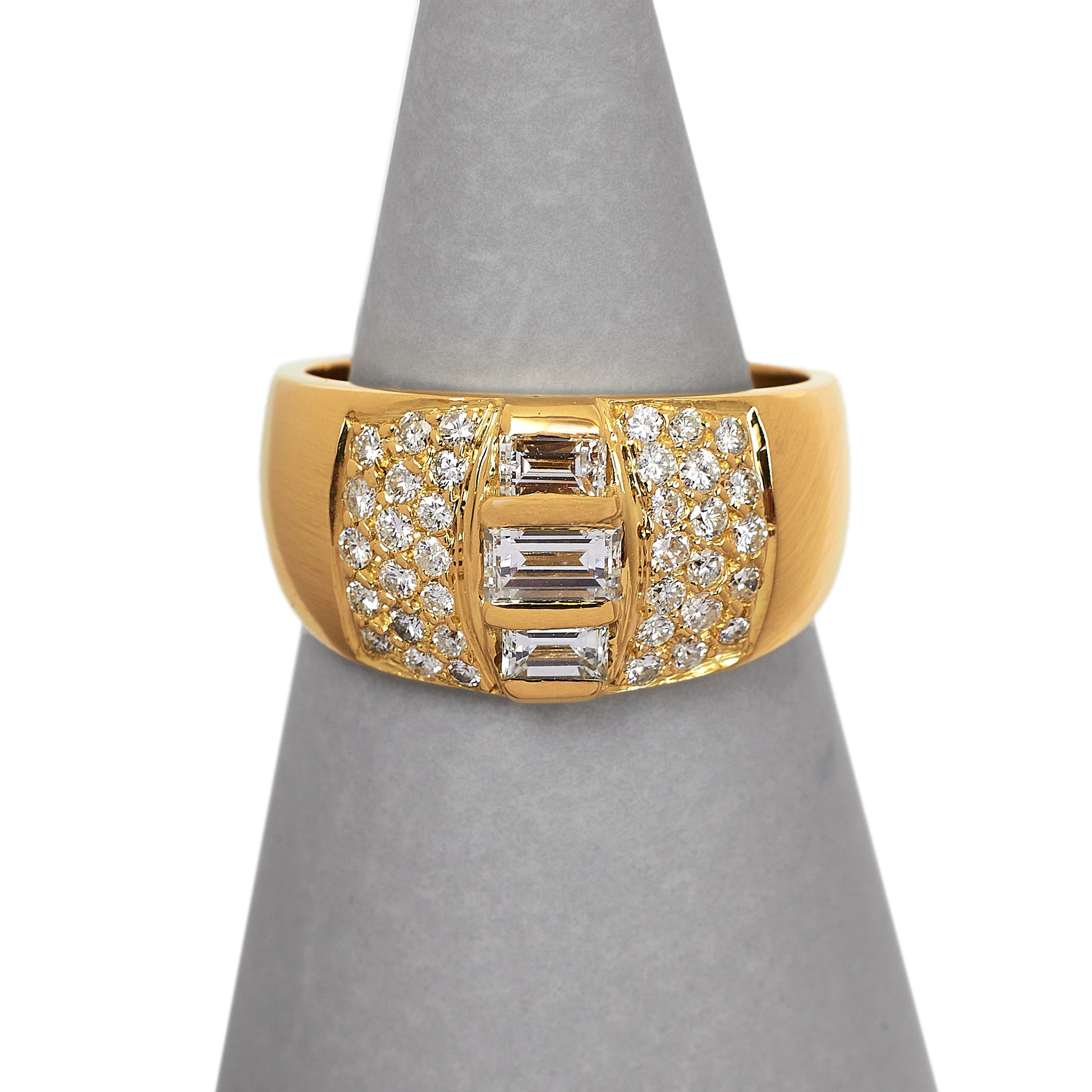 Pre-Owned 18ct Gold 3 Baguette & Multi Diamond Ring