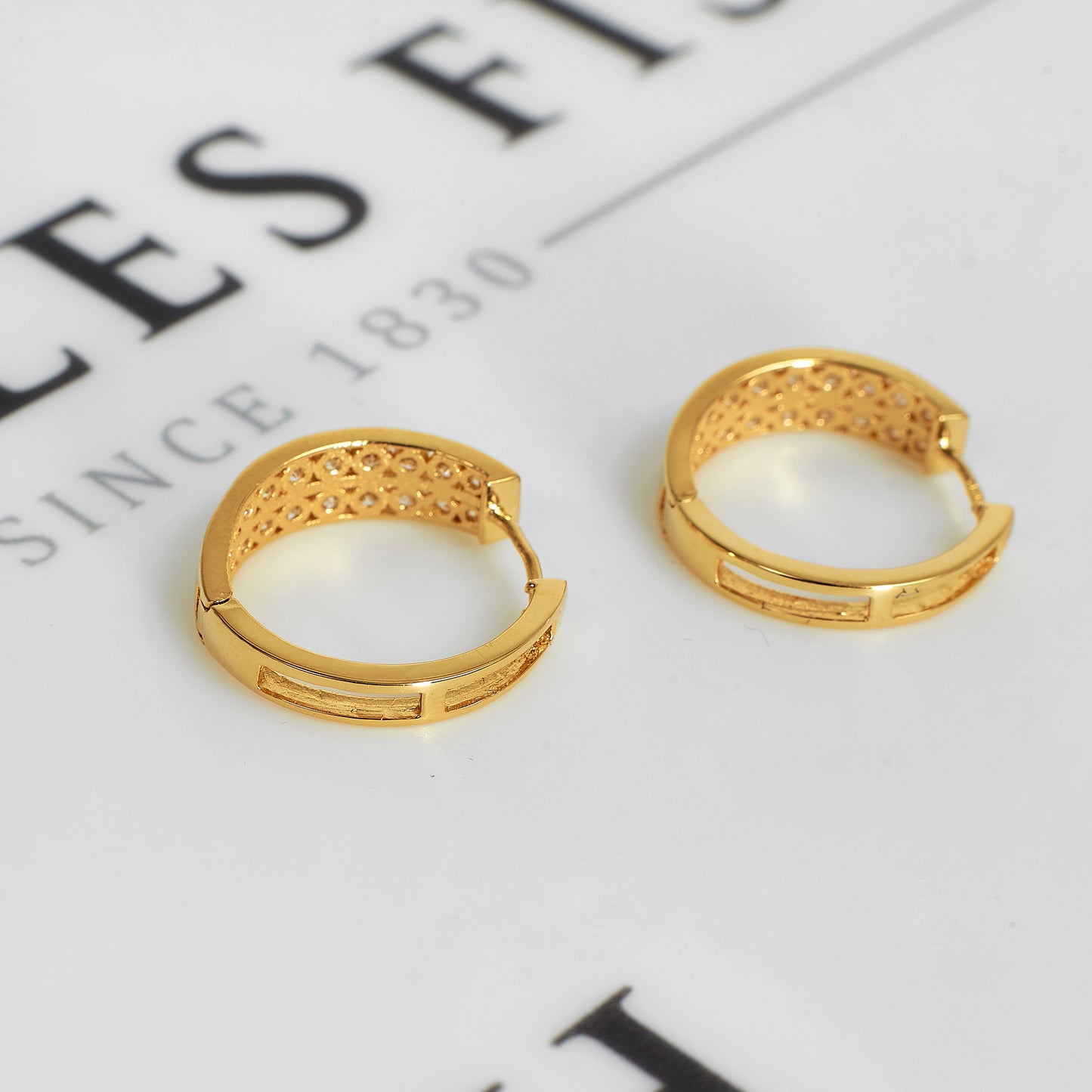 Pre-Owned 18ct Gold CZ Hinged Hoop Earrings