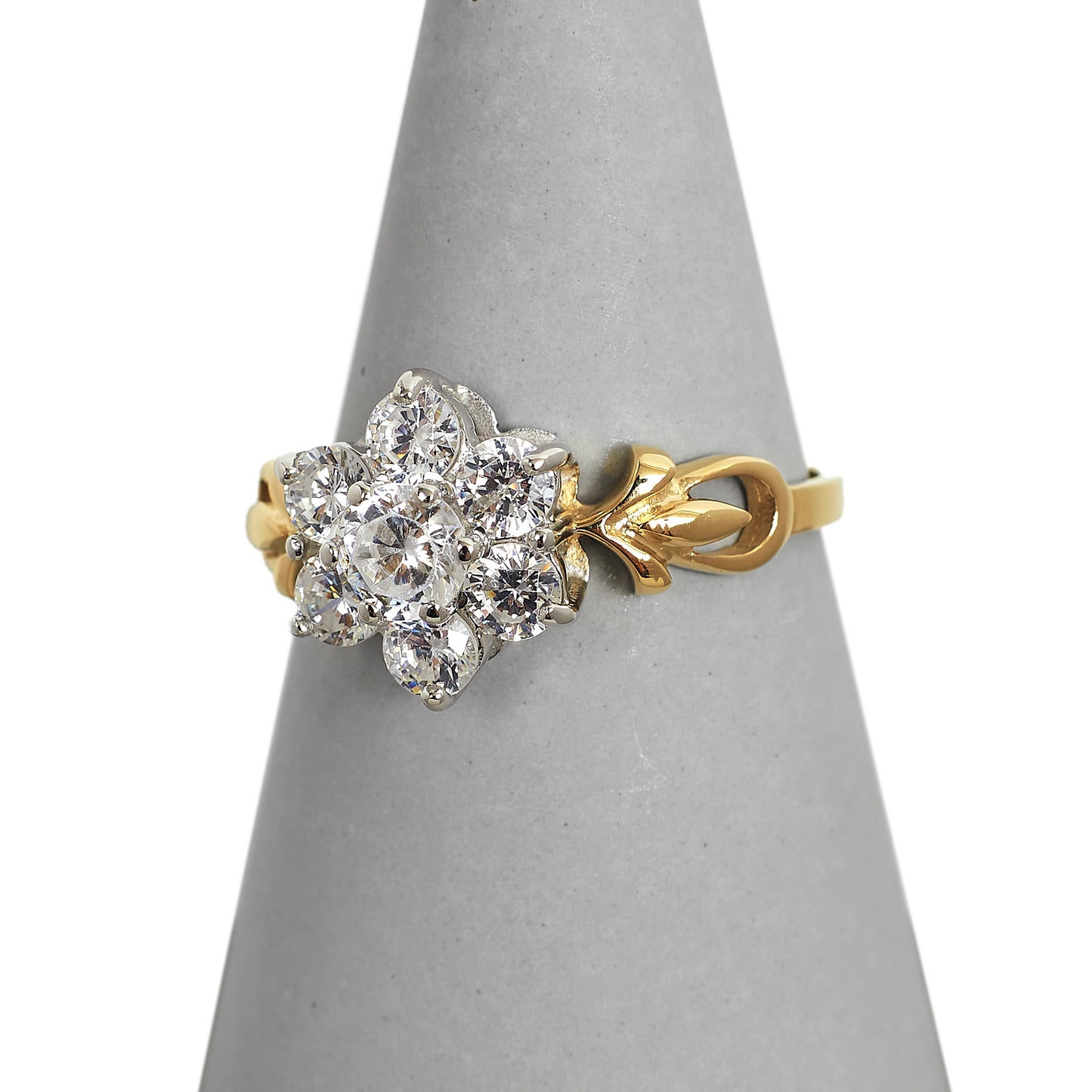 Pre-Owned 9ct Gold CZ Flower Cluster Ring Size