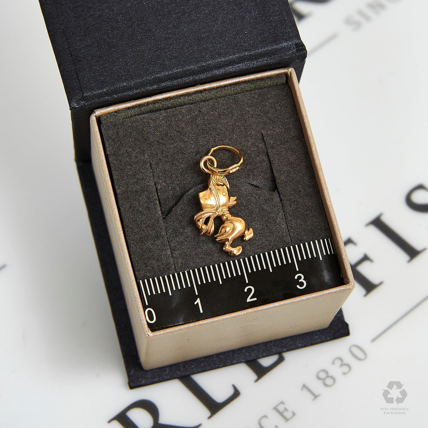 Pre-Owned 22ct Gold Child Duck Pendant