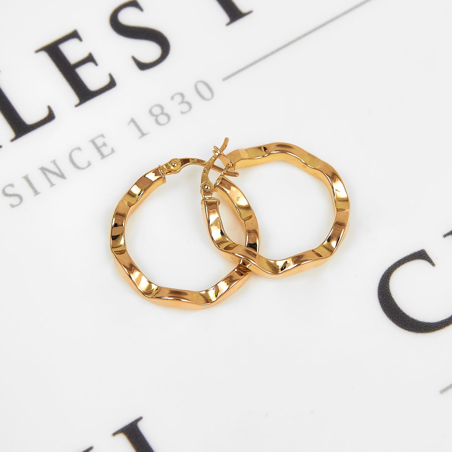 Pre-Owned 9ct Gold Zig Zag Hoop Earrings