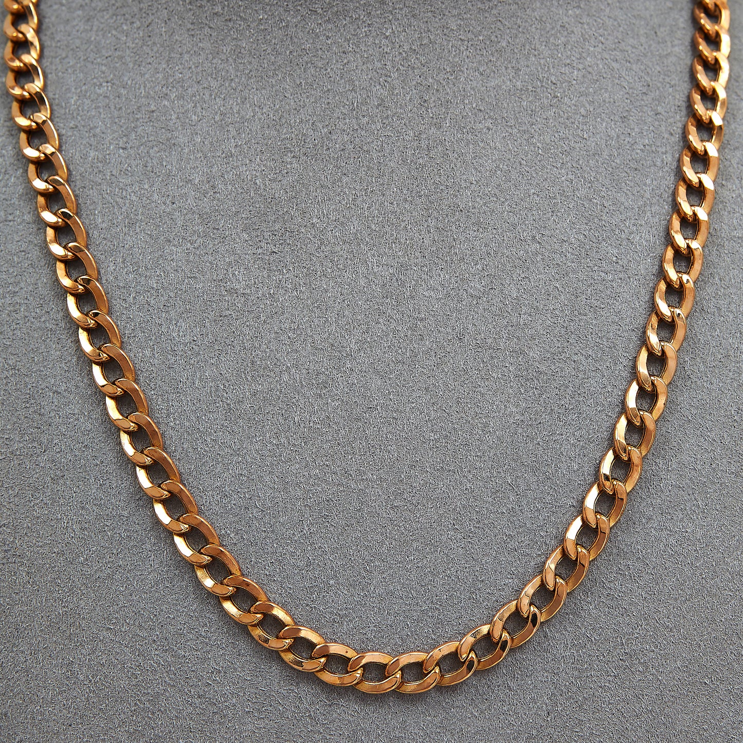 Pre-Owned 9ct Gold 6mm Curb Chain Necklace 16inch