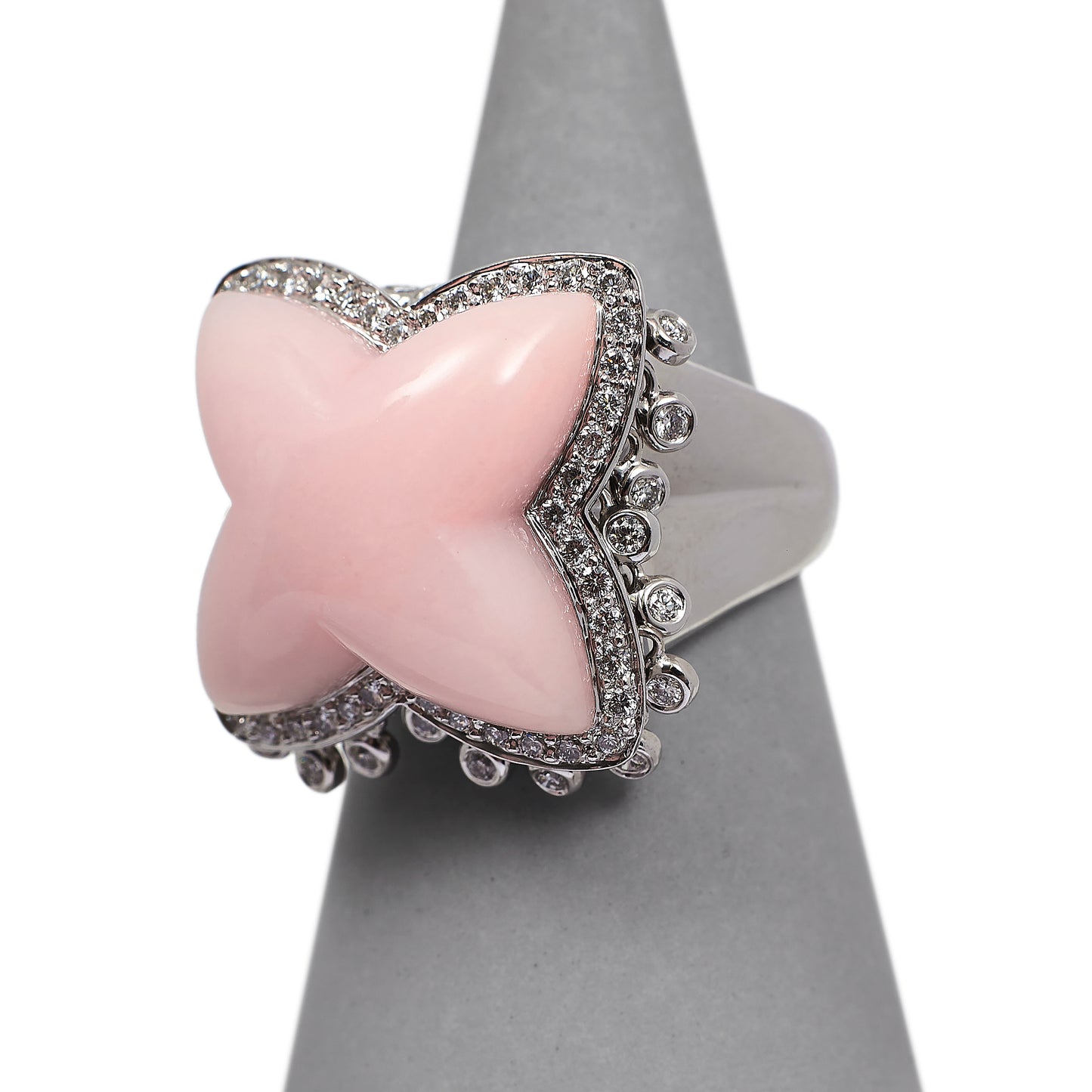 Pre-Owned 18ct White Gold Diamond & Pink Opal Clover Ring