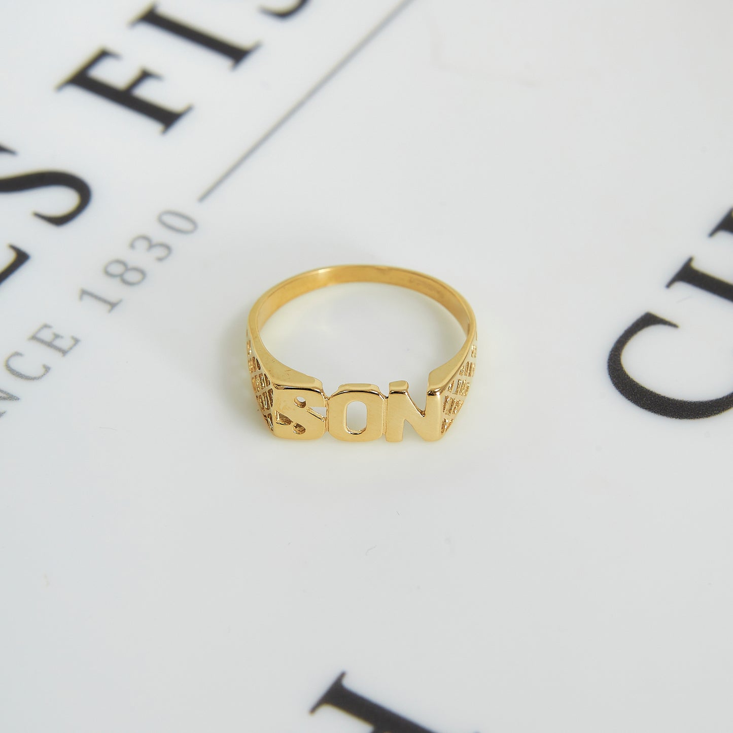 Pre-Owned 9ct Gold SON Ring Size V