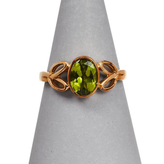 Pre-Owned 9ct Gold Peridot Dress Ring 