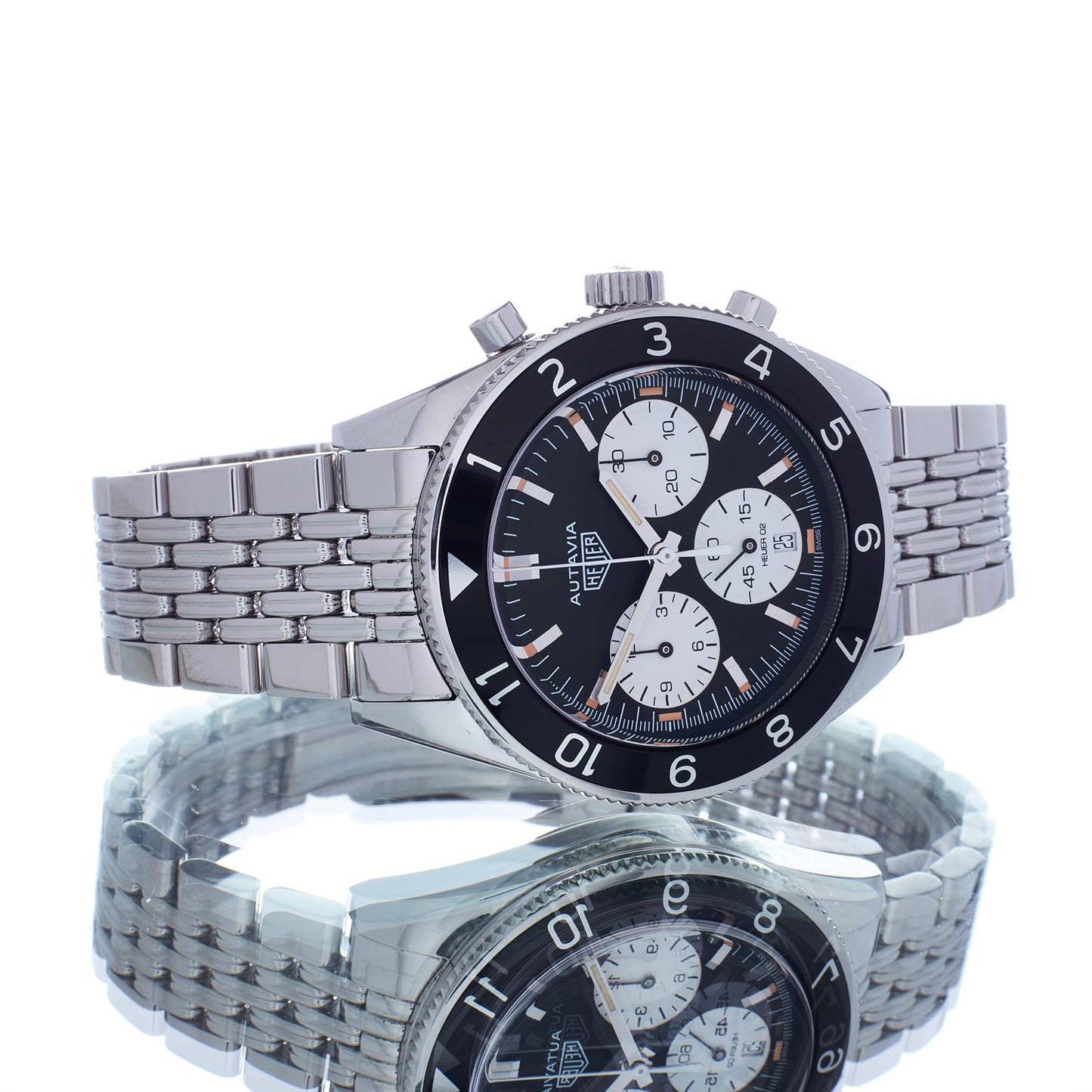 Pre-Owned TAG Heuer Autavia CBE2110.BA0687