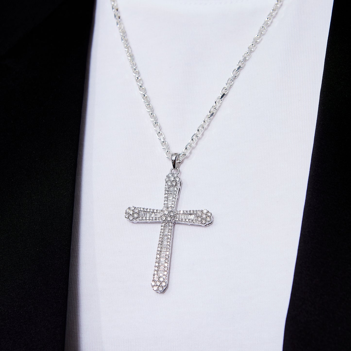 Pre-Owned 9ct White Gold & Diamond Large Cross Pendant