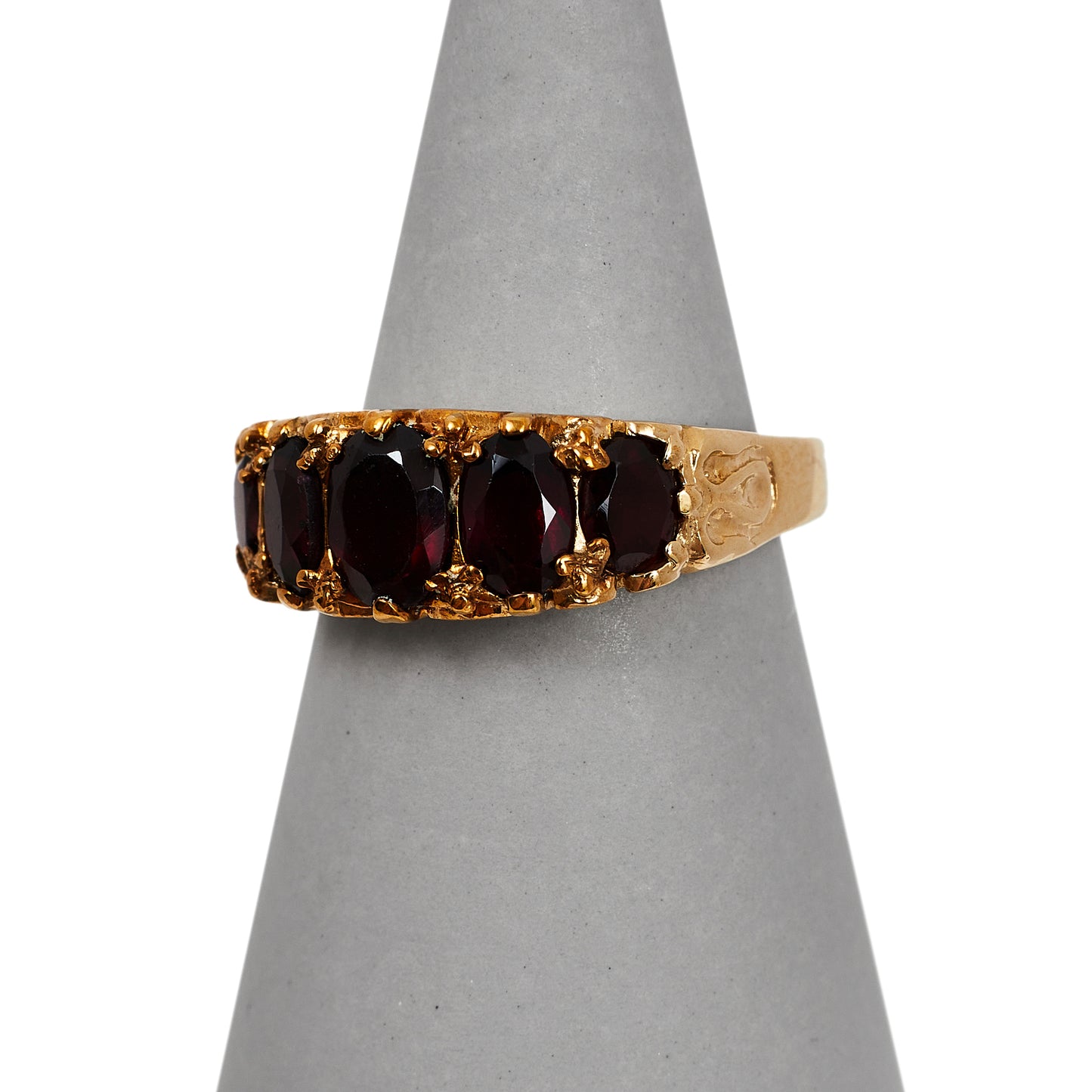 Pre-Owned 9ct Gold Almandine Garnet Dress Ring