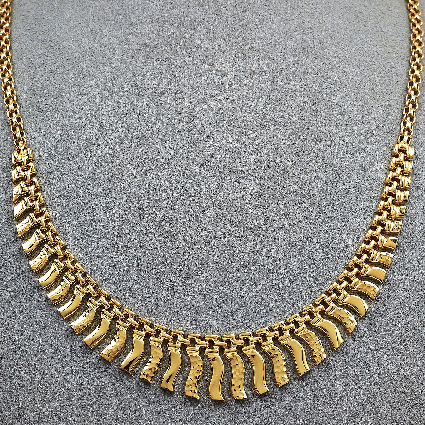 Pre-Owned 9ct Gold Cleopatra Style Necklace