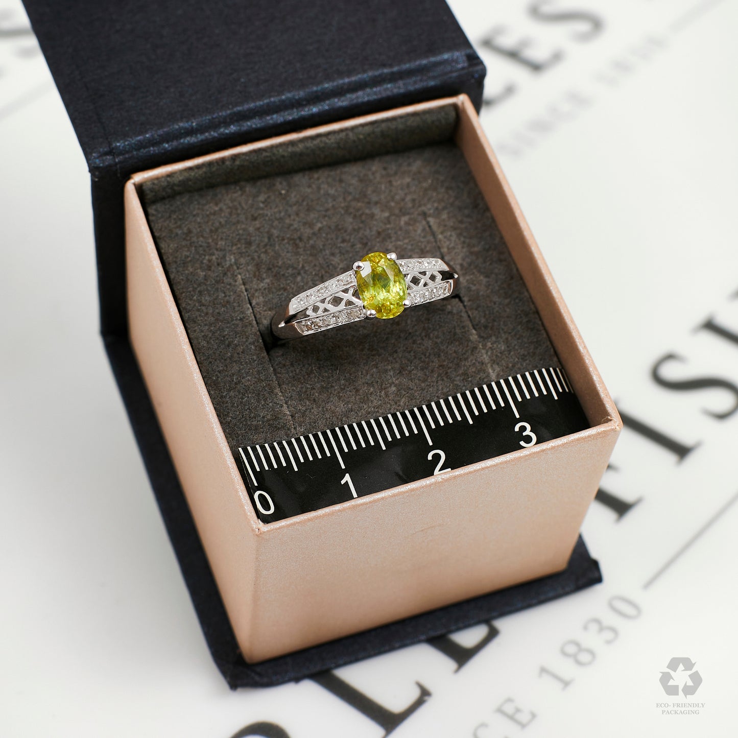 Pre-Owned 9ct White Gold Diamond & Green Sphene Ring