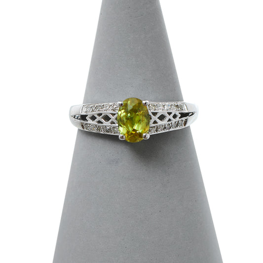 Pre-Owned 9ct White Gold Diamond & Green Sphene Ring