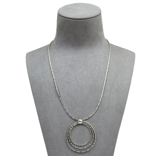 Pre-Owned 18ct White Gold Bark Texture Circle Necklace 