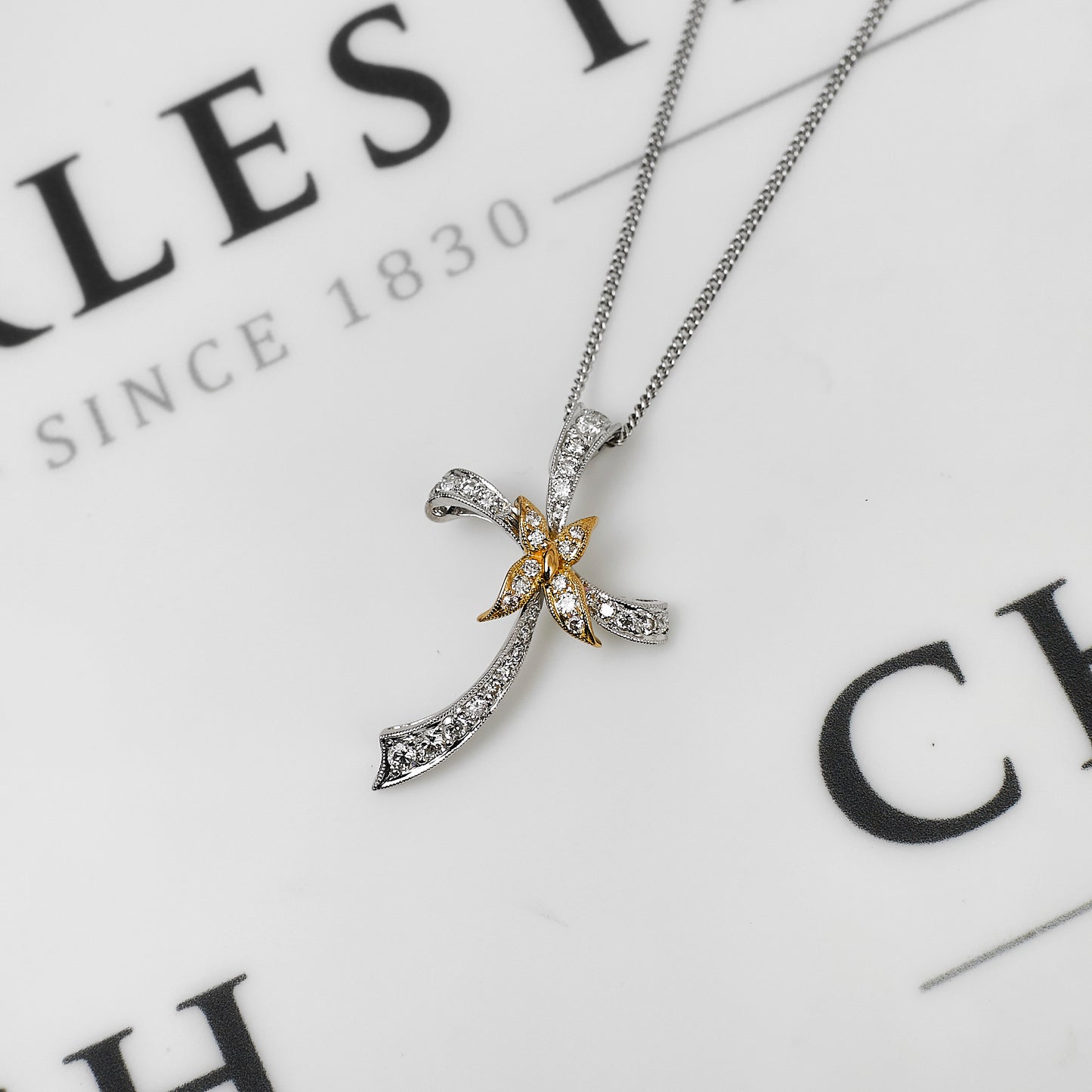 Pre-Owned 18ct Two Tone Gold Floral Diamond Cross Pendant