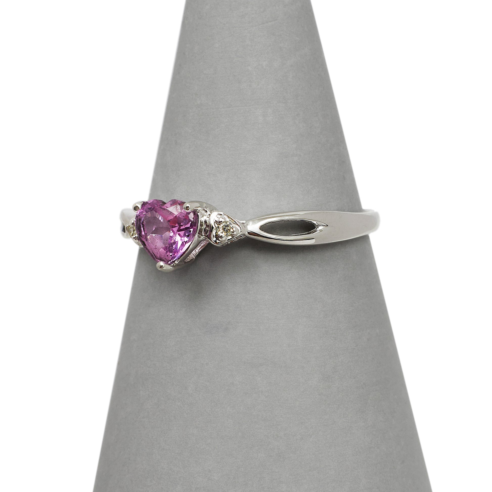 Pre-Owned 9ct White Gold Pink Sapphire & Diamond Heart Ring