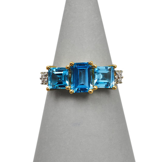 Pre-Owned 9ct Gold Blue Topaz Trinity Ring