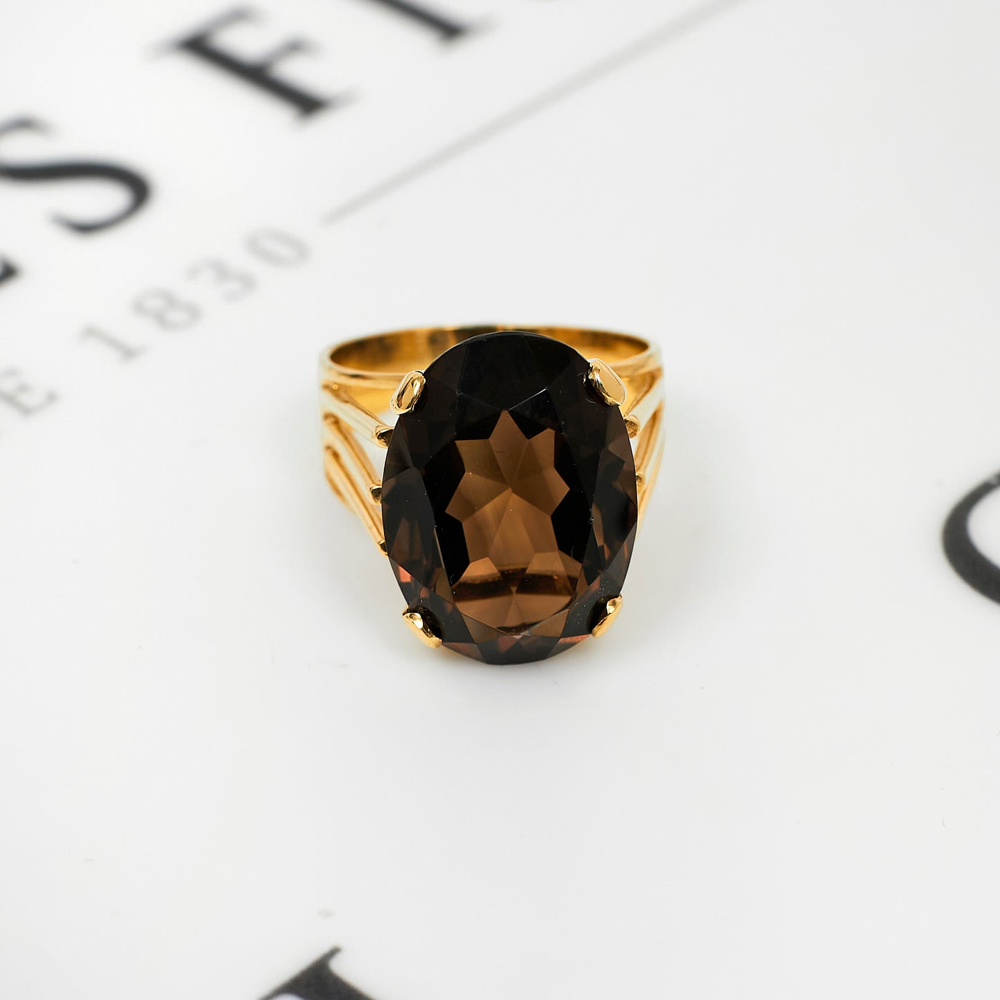 Pre-Owned 9ct Gold Large Oval Smokey Quartz Ring - Size M