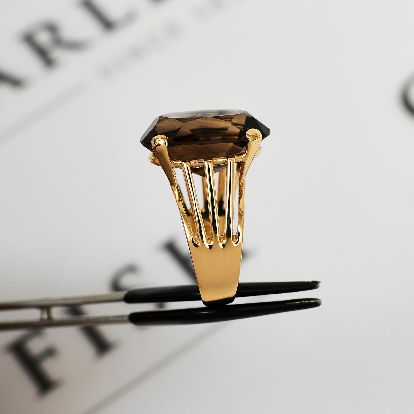 Pre-Owned 9ct Gold Large Oval Smokey Quartz Ring - Size M