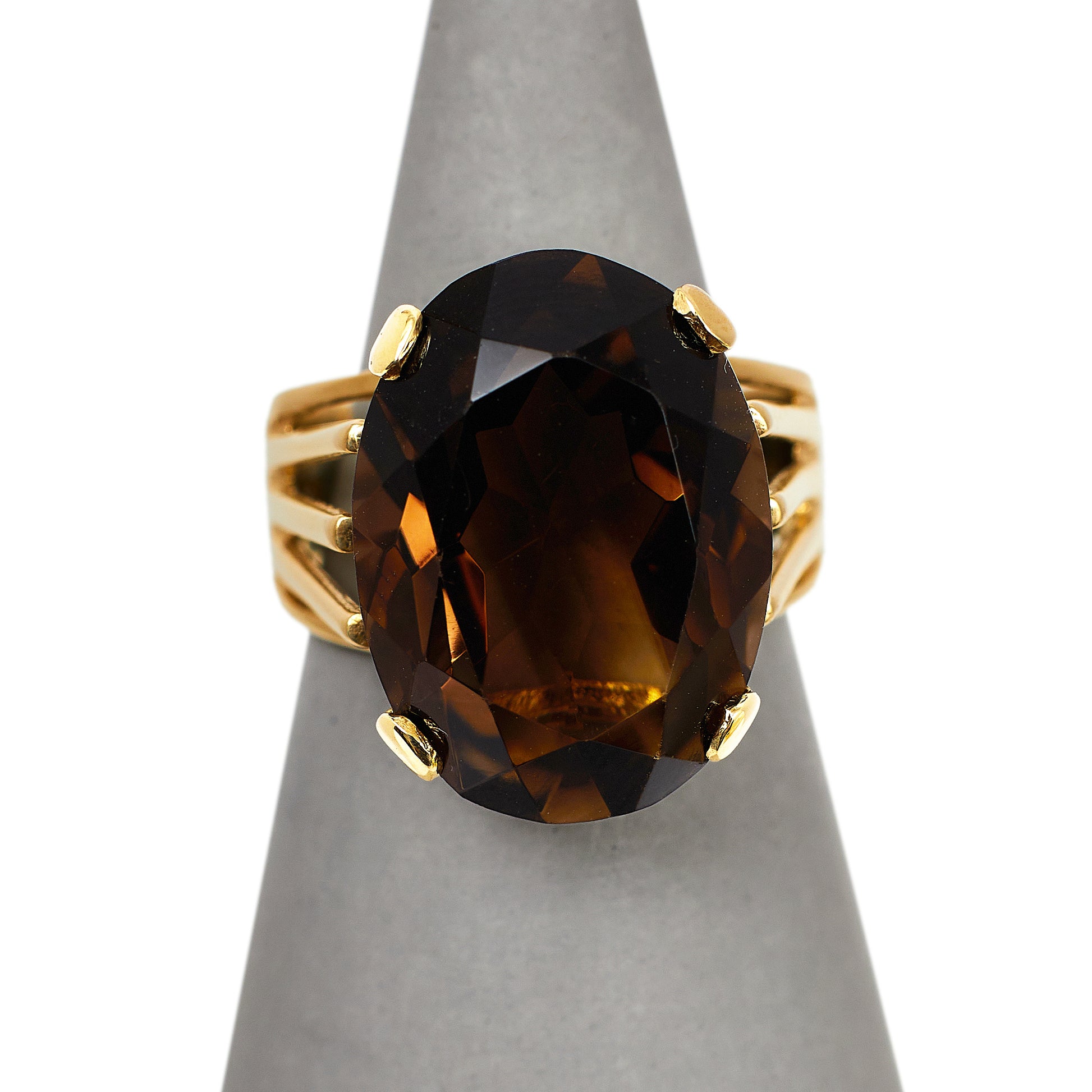 Pre-Owned 9ct Gold Large Oval Smokey Quartz Ring - Size M