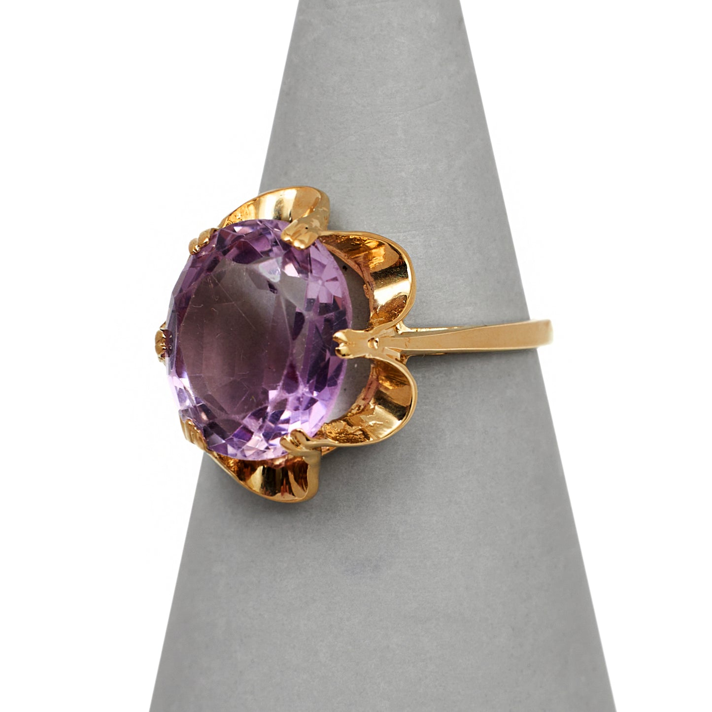 Pre-Owned 9ct Gold Large Amethyst Dress Ring