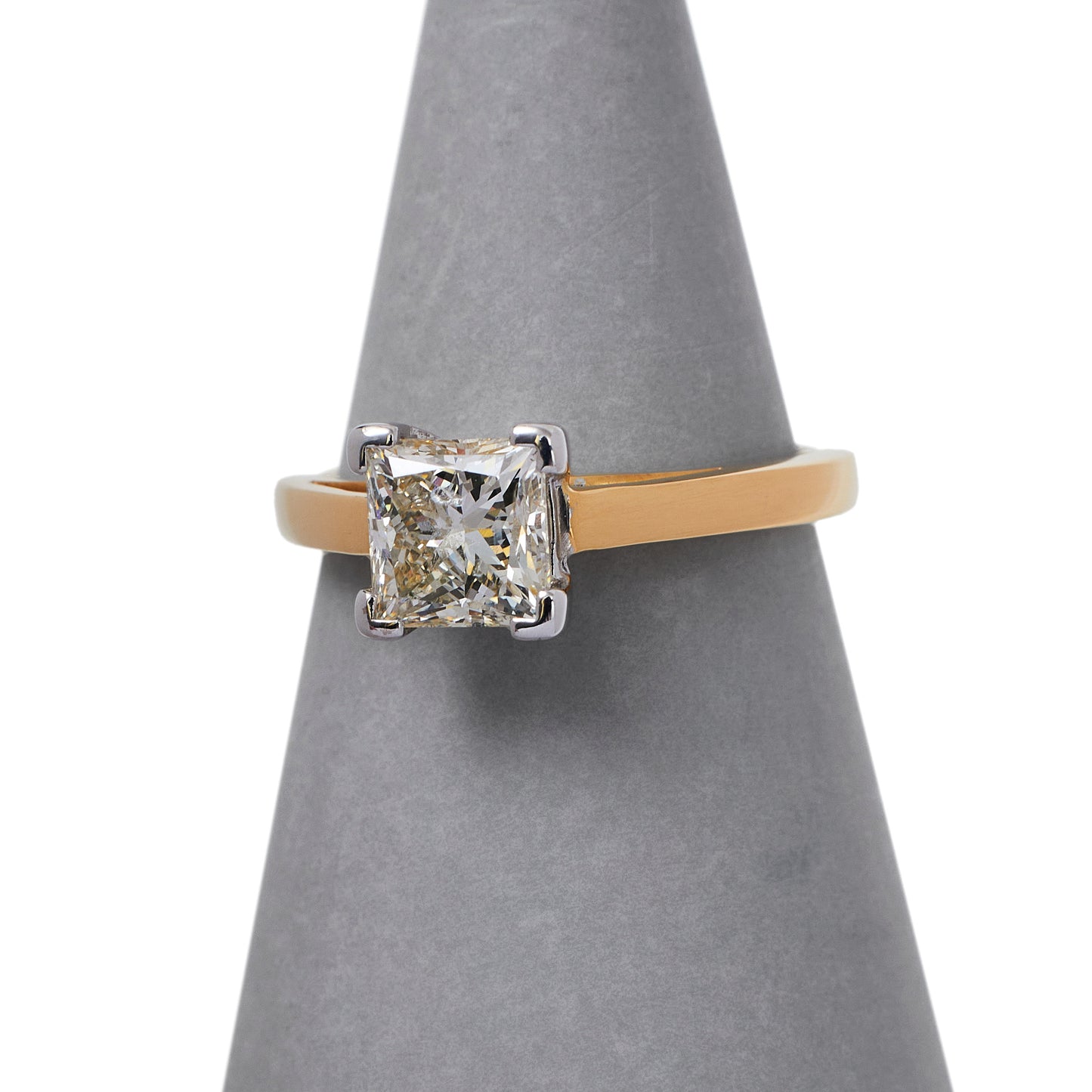 Pre-Owned 18ct Gold 1.25ct Princess Cut Diamond Ring  Size K