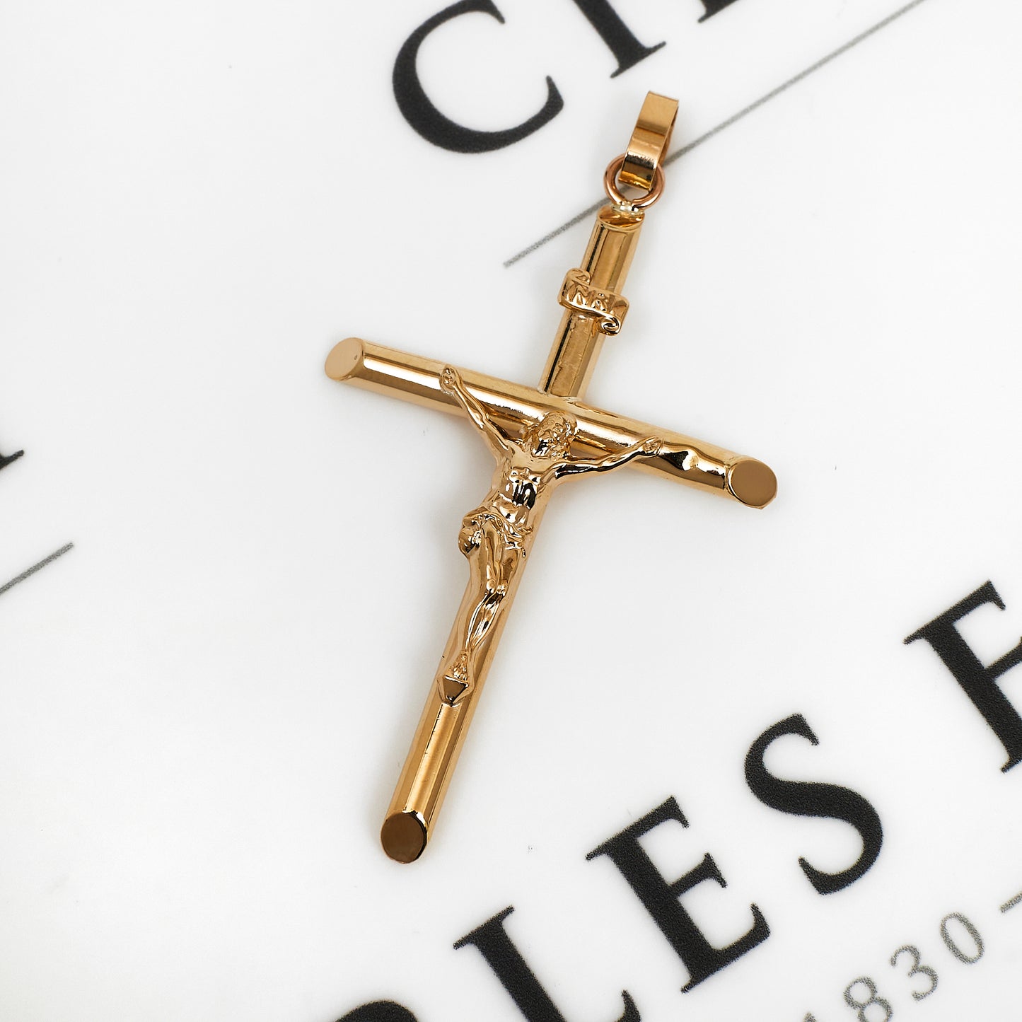 Pre-Owned 9ct Yellow Gold Crucifix Pendant