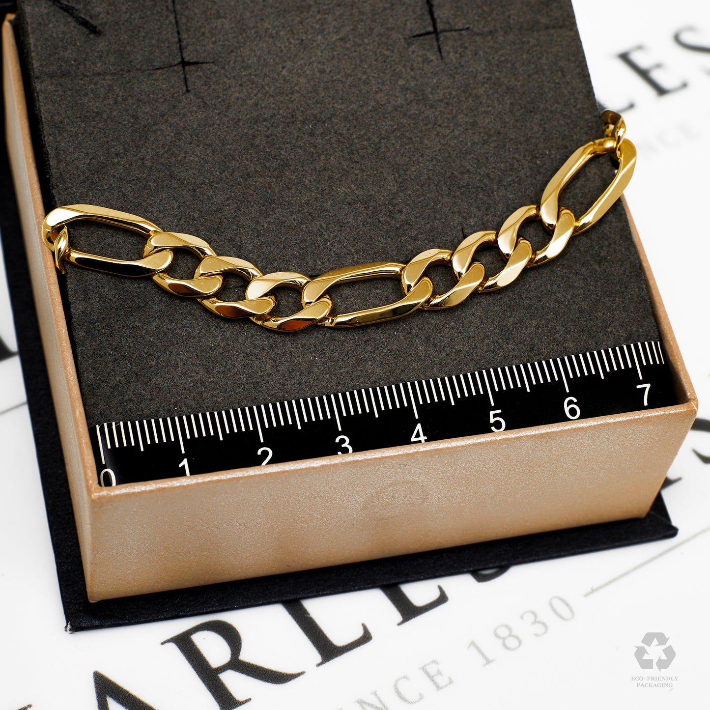 Pre-Owned 9ct Gold Figaro Chain Bracelet - 9 inches