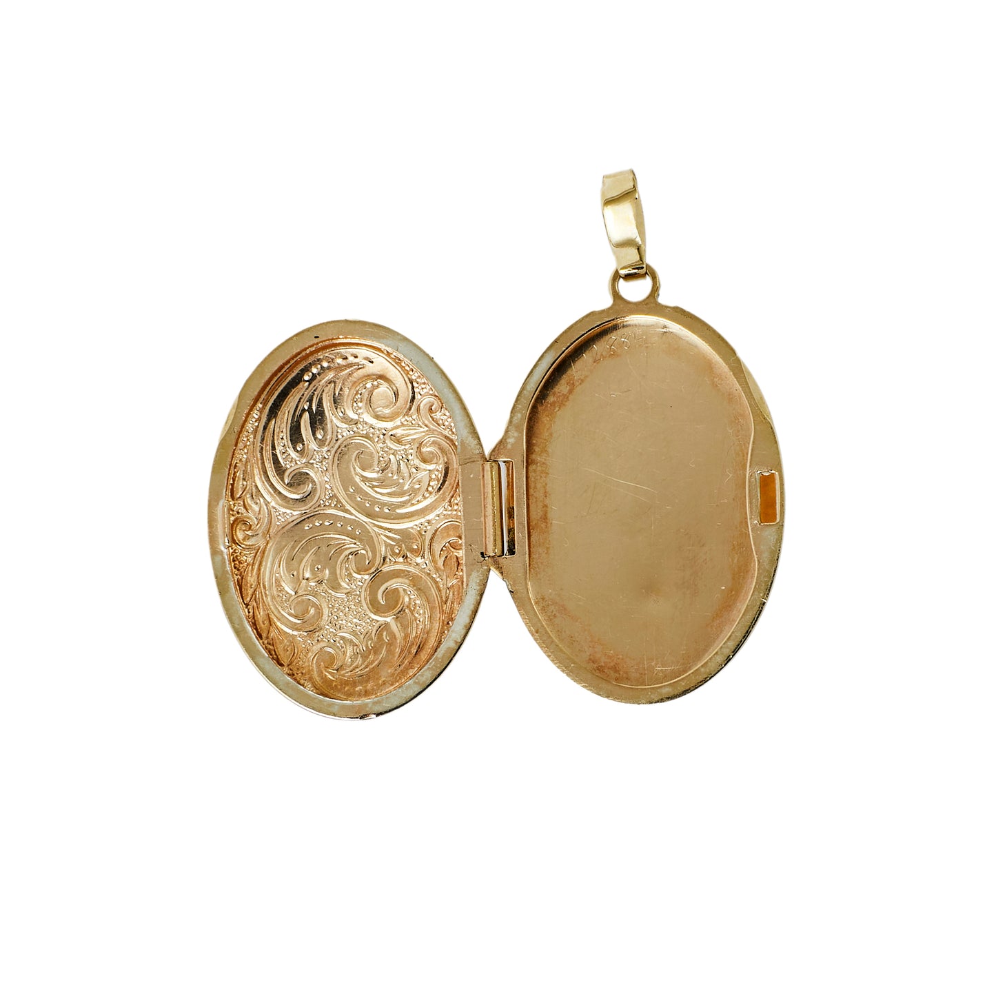 Pre-Owned 9ct Gold Swirl Pattern Locket Pendant