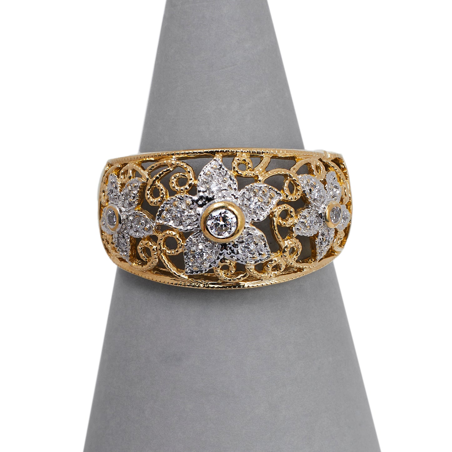 Pre-Owned 14ct Gold CZ Flower Bump Ring