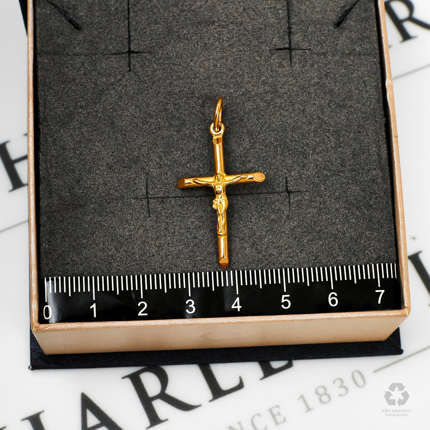 Pre-Owned 22ct Gold Crucifix Pendant