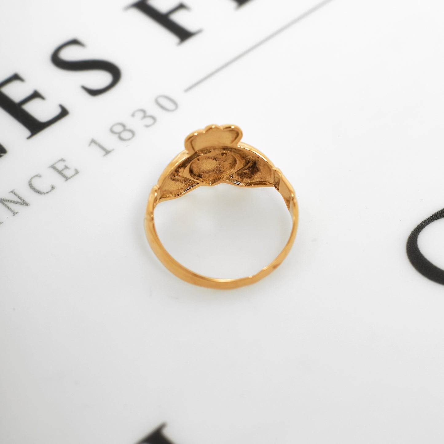 Pre-Owned 9ct Gold Claddagh Ring - Size T
