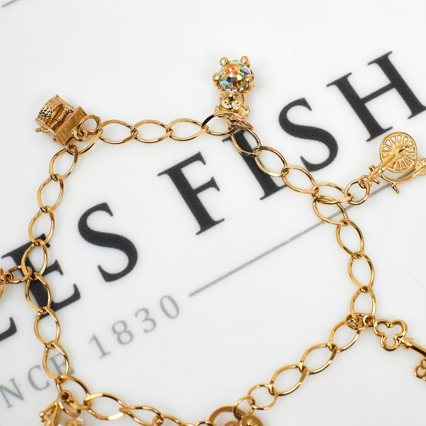 Pre-Owned 9ct Gold Charm Bracelet & Heart Padlock