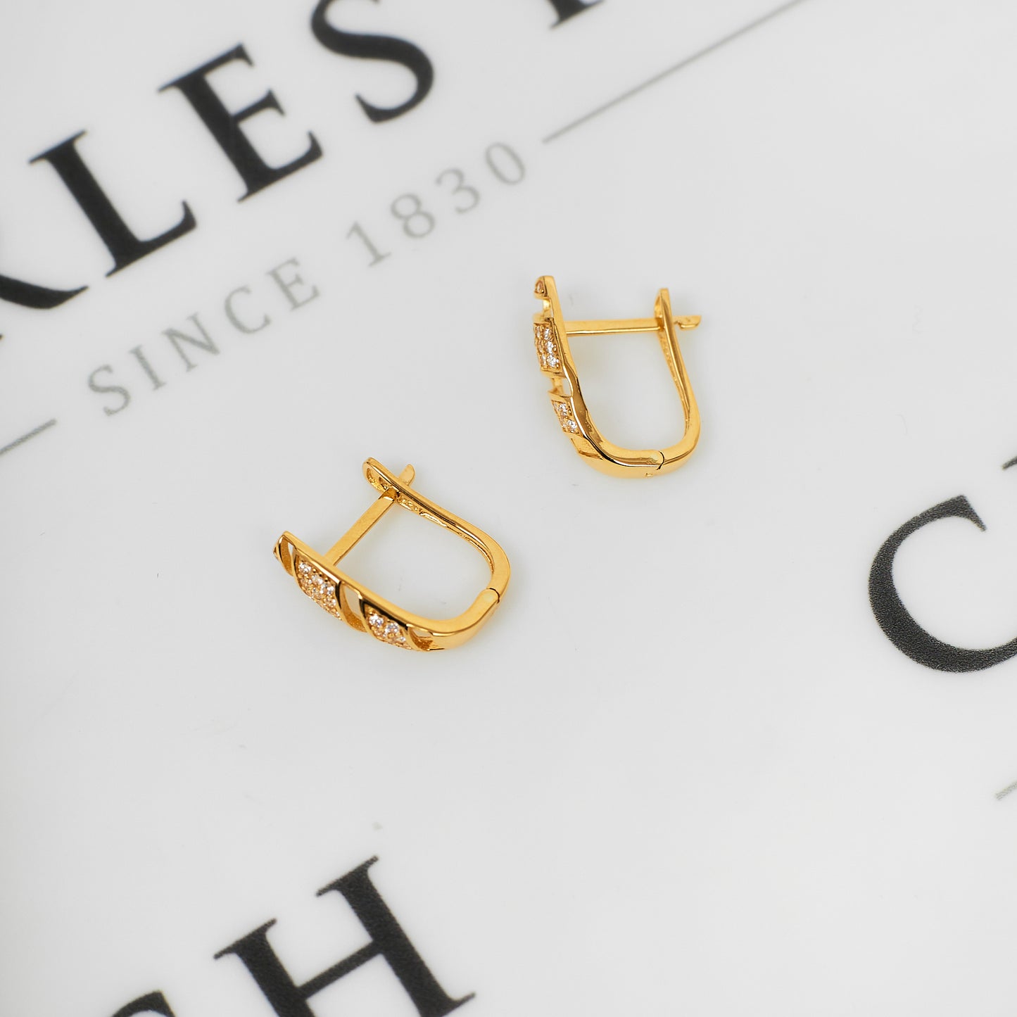 Pre-Owned 18ct Gold Cubic Zirconia Set Earrings