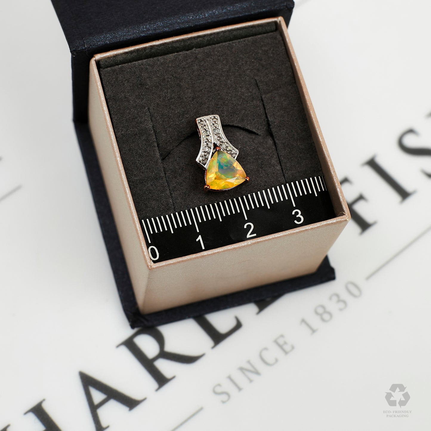 Pre-Owned 9ct Gold Opal & Diamond Pendant