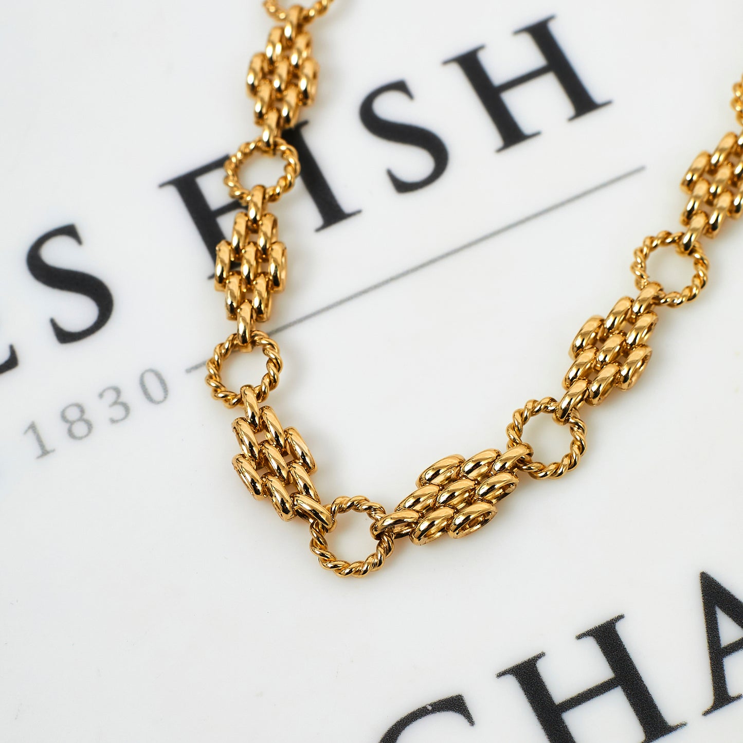 Pre-Owned 9ct Gold Brick & Twist Circle Chain Necklace