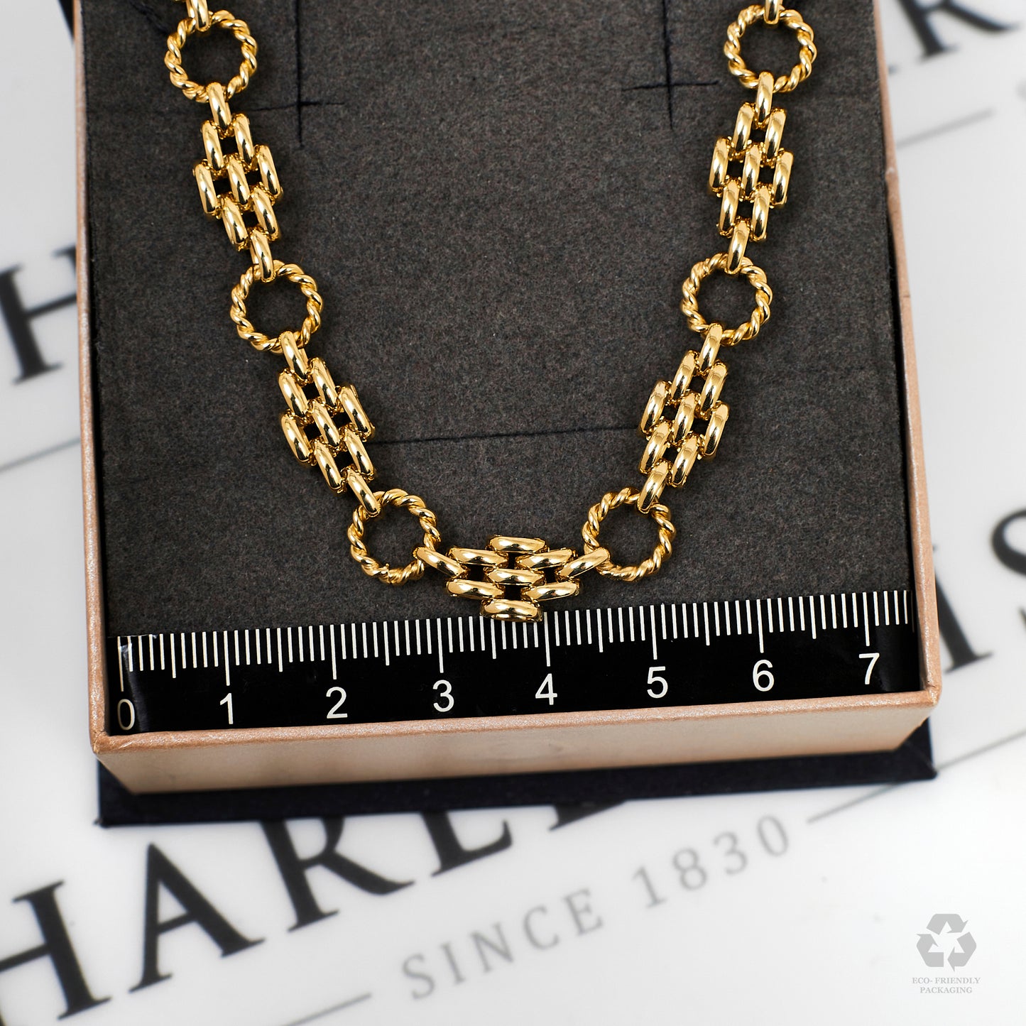 Pre-Owned 9ct Gold Brick & Twist Circle Chain Necklace