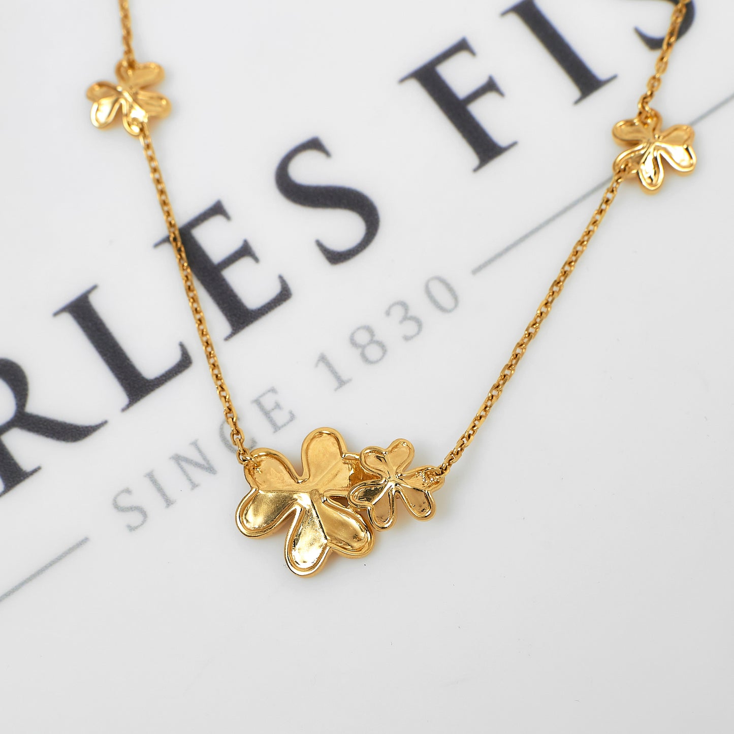 Pre-Owned 18ct Gold VAN CLEEF & ARPELS Diamond Flower Necklace