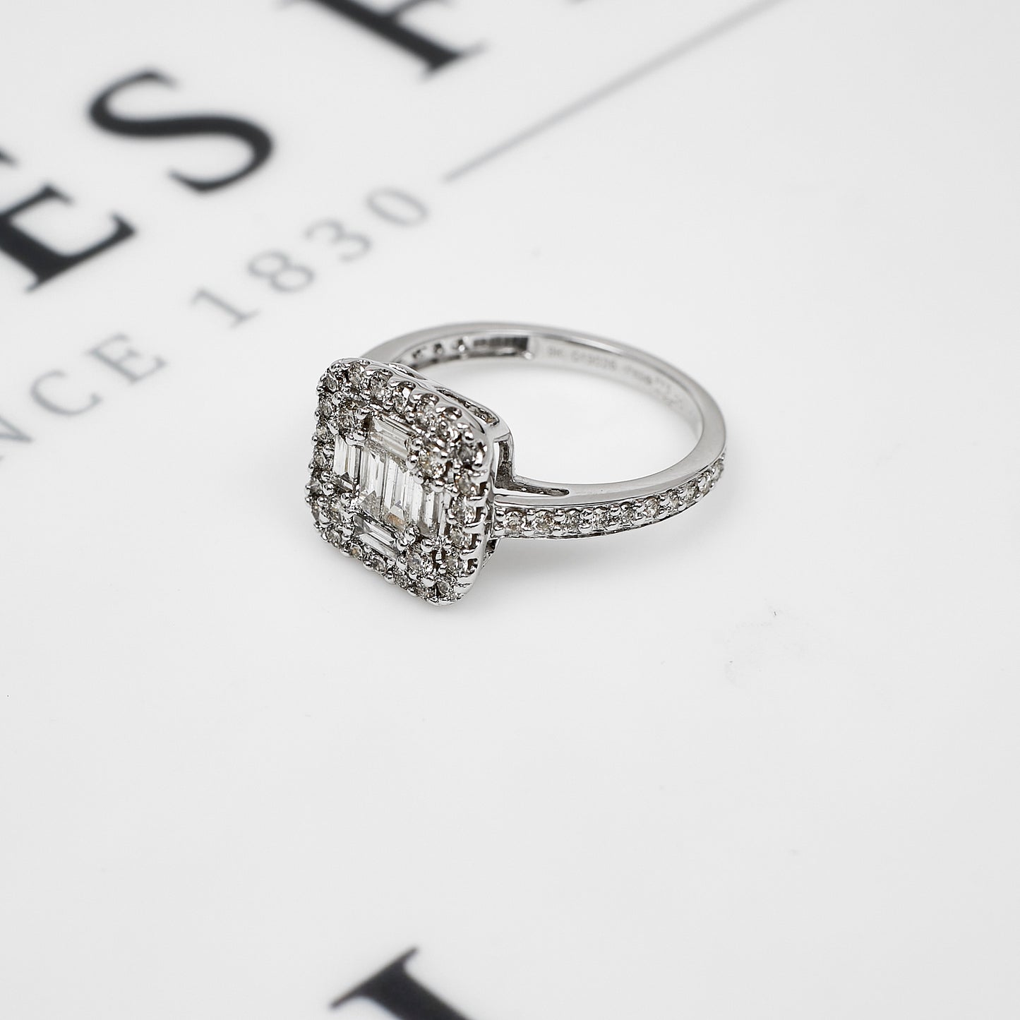 Pre-Owned 9ct White Gold & Diamond Cluster Ring Size M.5