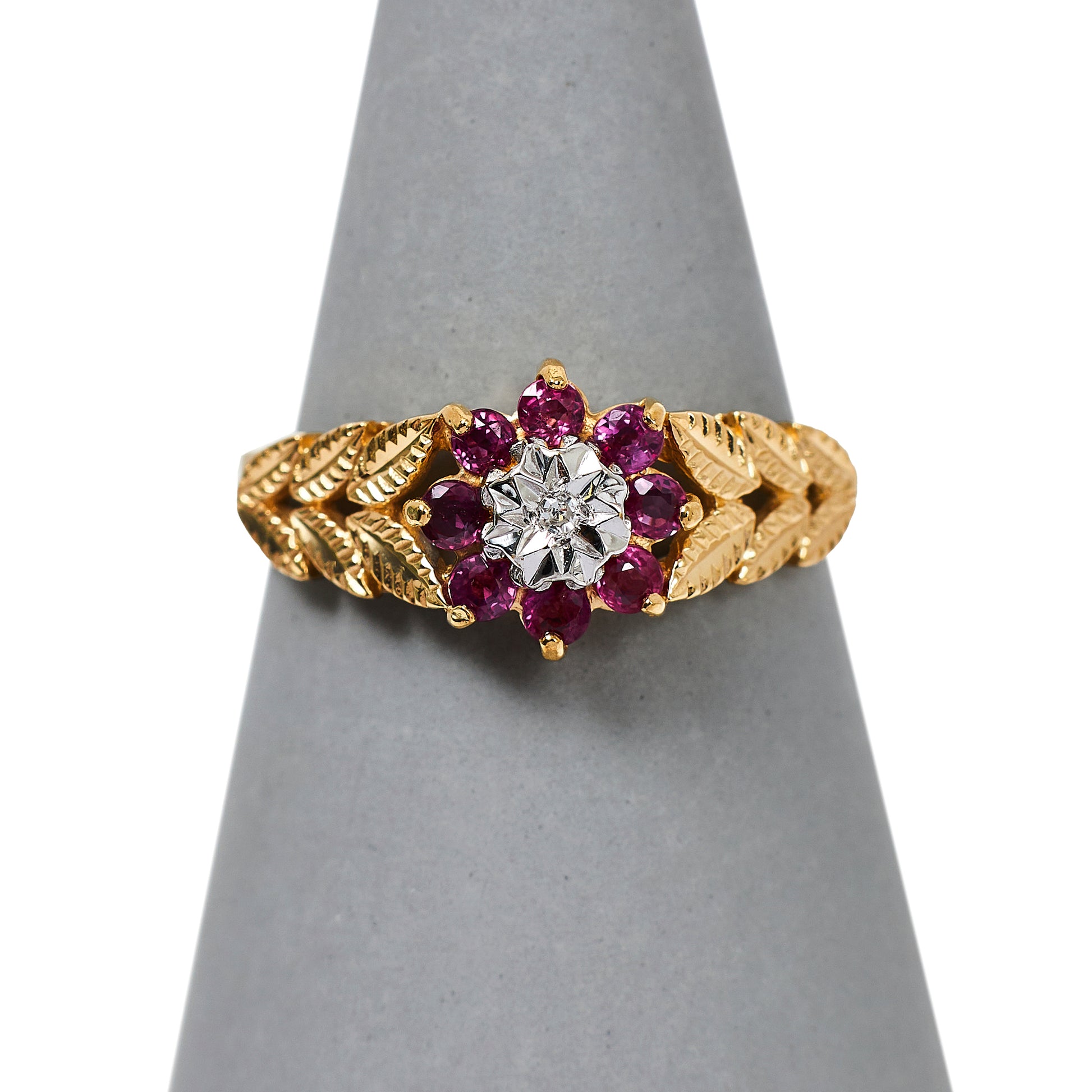Pre-Owned 9ct Gold Ruby & Diamond Cluster Ring Size T