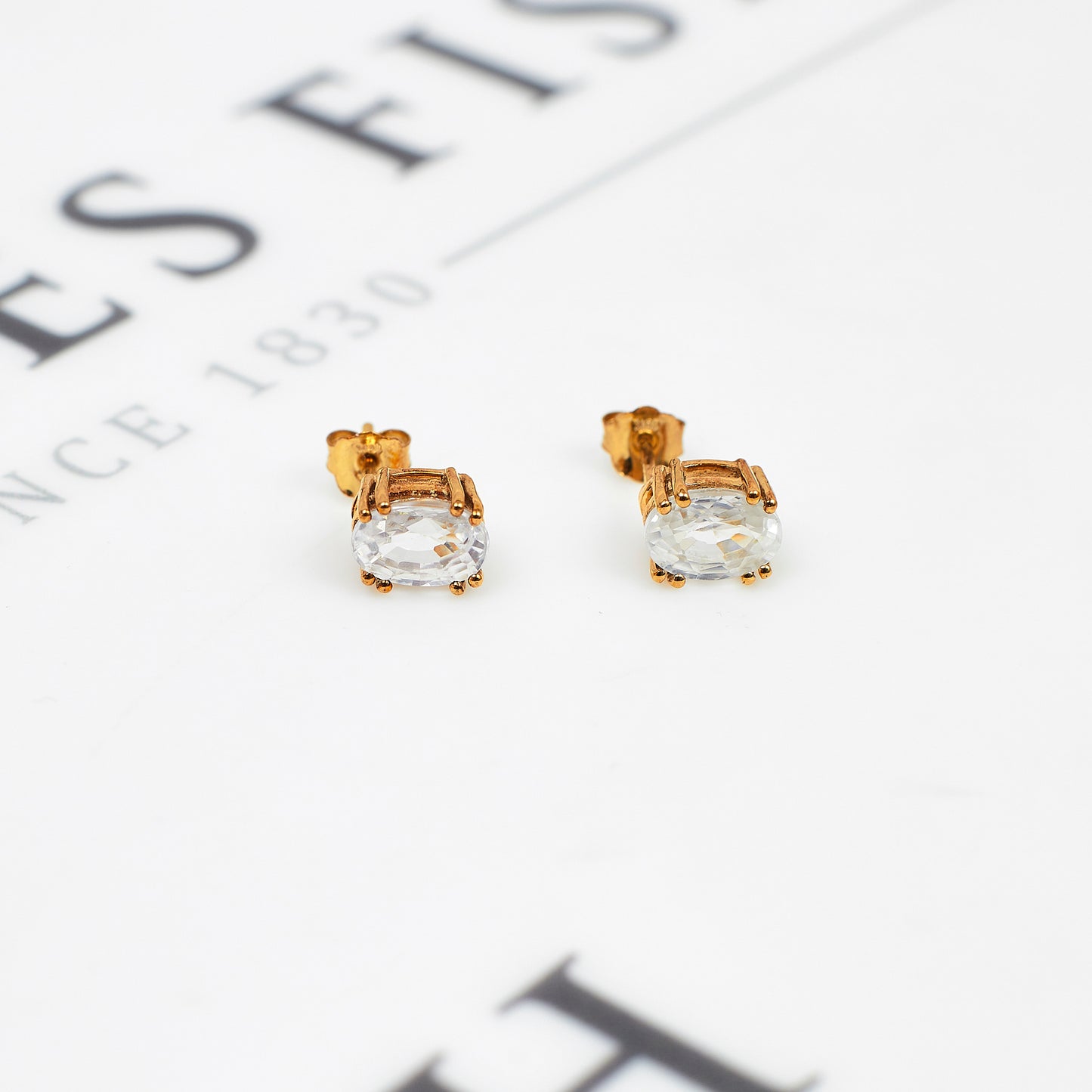 Pre-Owned 9ct Gold Oval White Zircon Stud Earrings