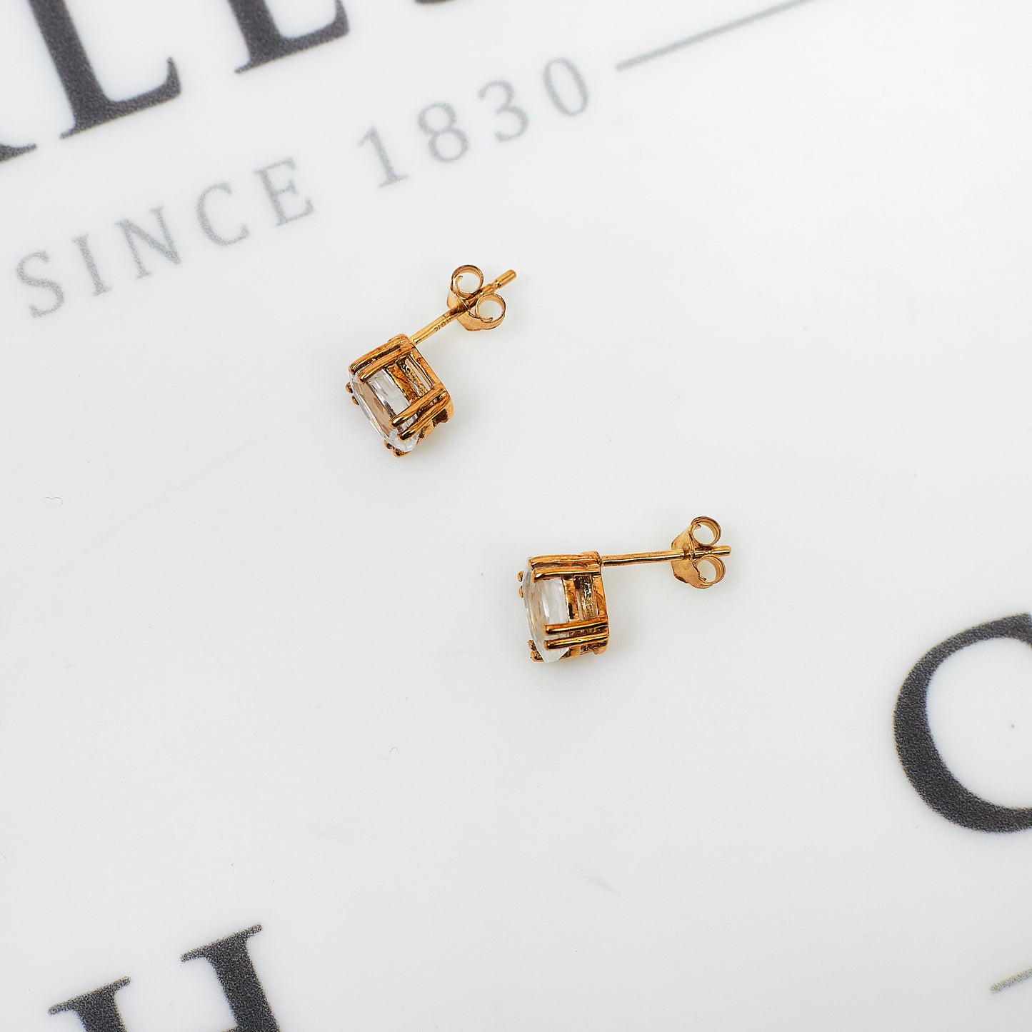 Pre-Owned 9ct Gold Oval White Zircon Stud Earrings