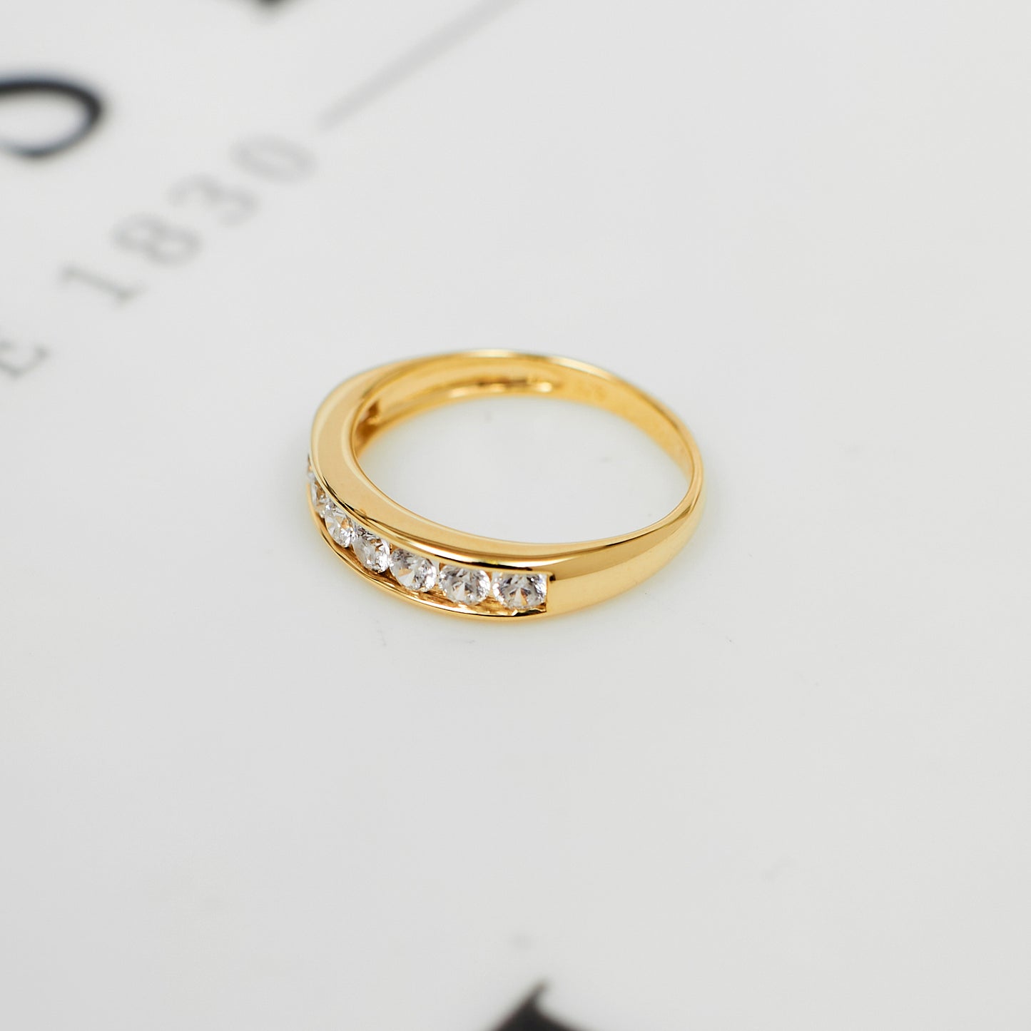Pre-Owned 9ct Gold Cubic Zirconia Band Ring Size H