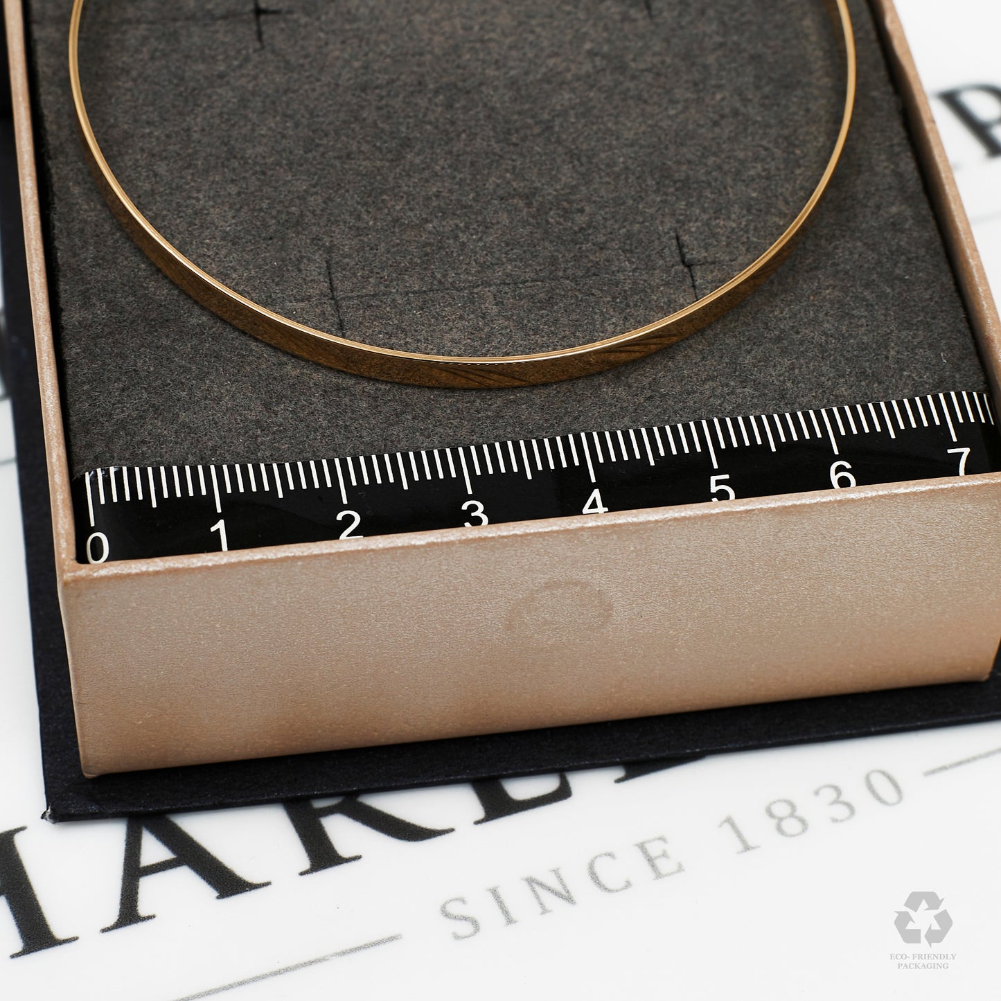 Pre-Owned 9ct Gold Patterned Bangle