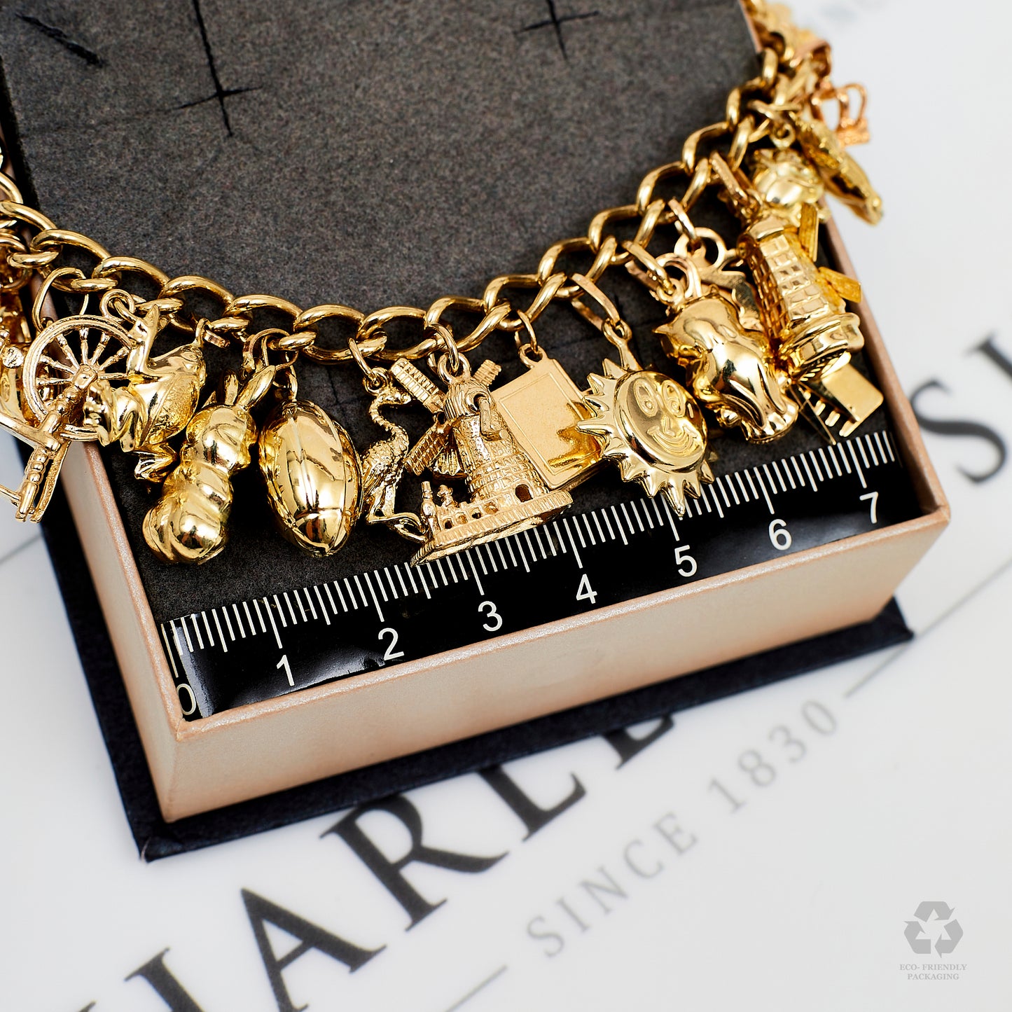 Pre-Owned 9ct Gold 31 Charm Bracelet & Heart Padlock 7 Inch