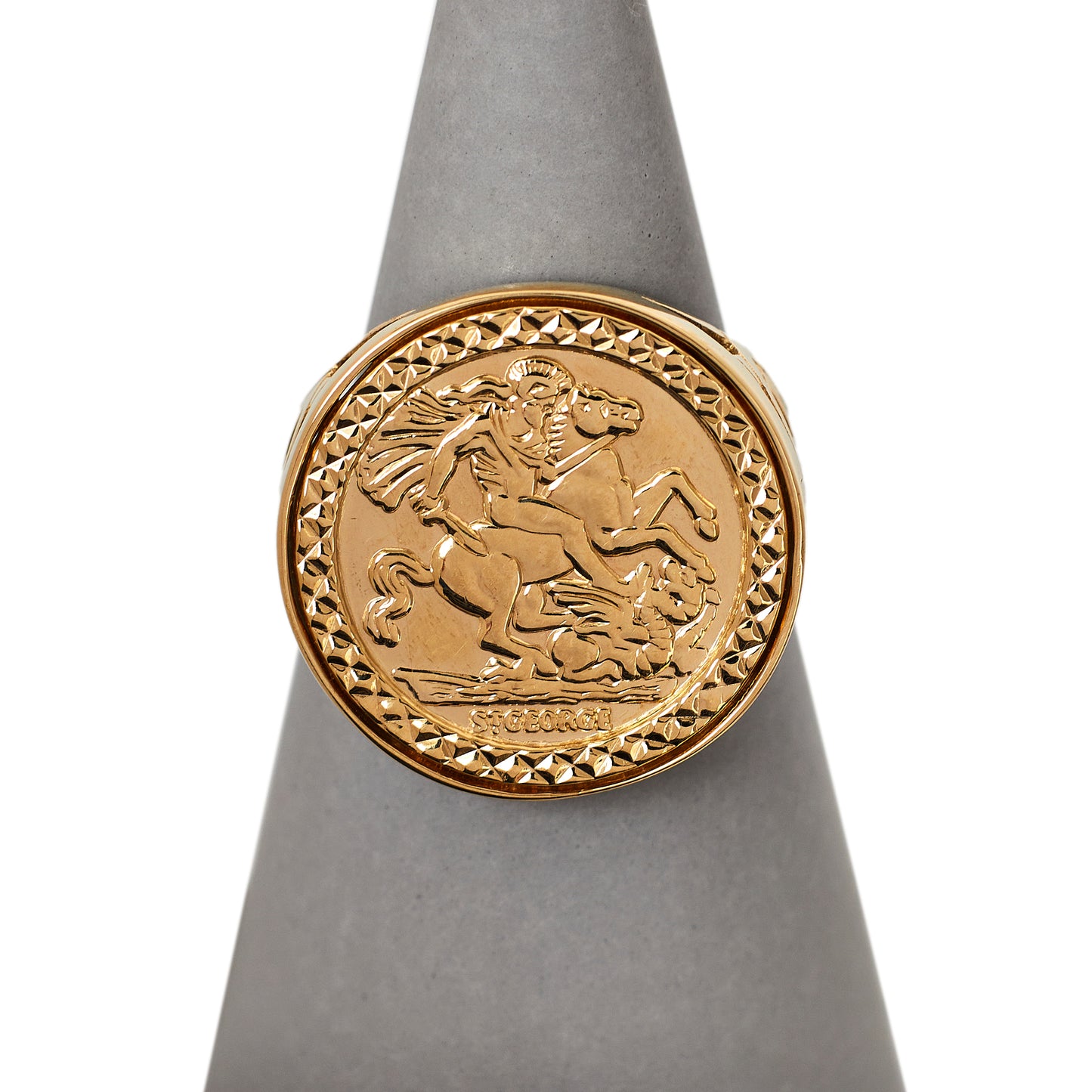 Pre-Owned 9ct Gold St George Ring - Size U