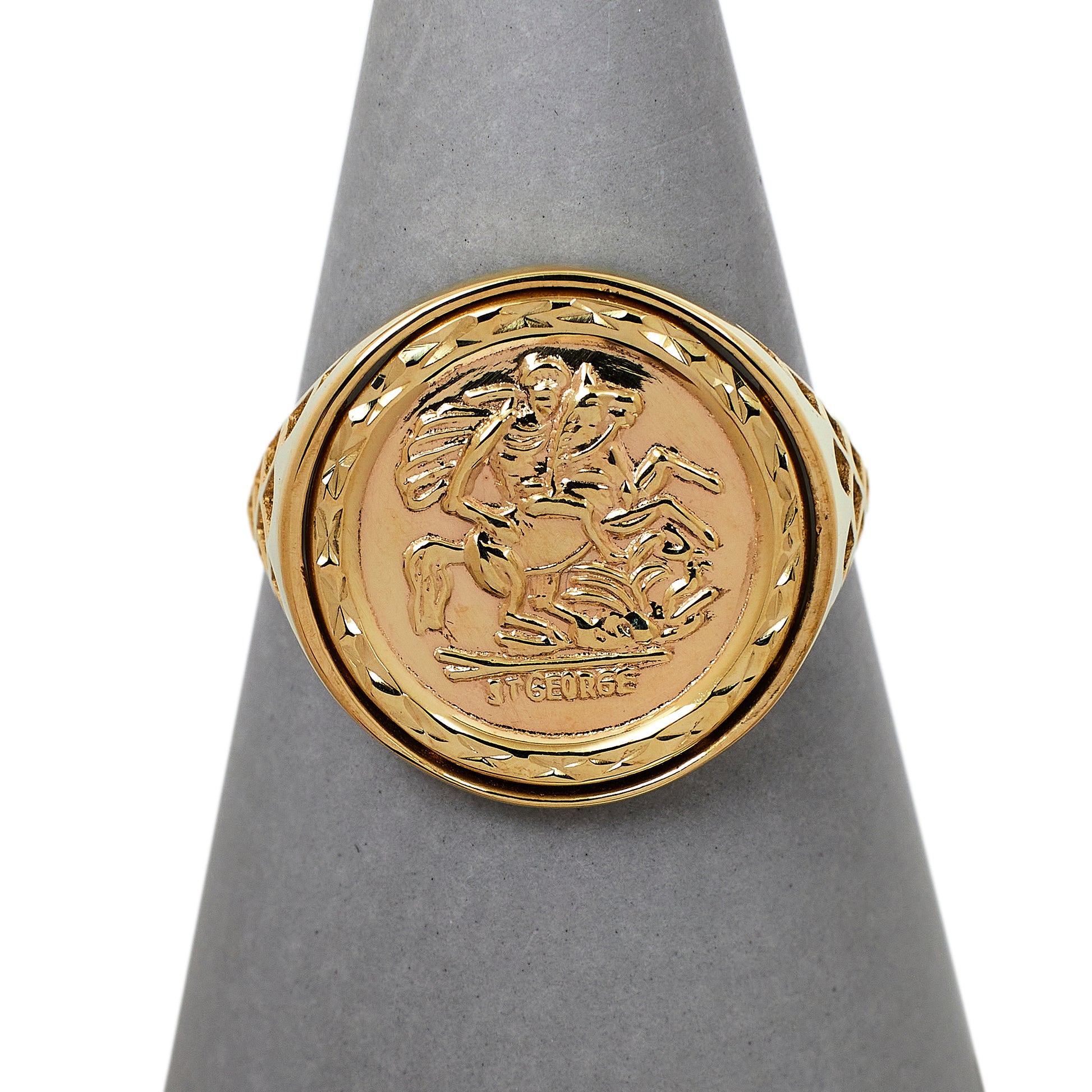 Pre-Owned 9ct Gold Round St George Ring Size W