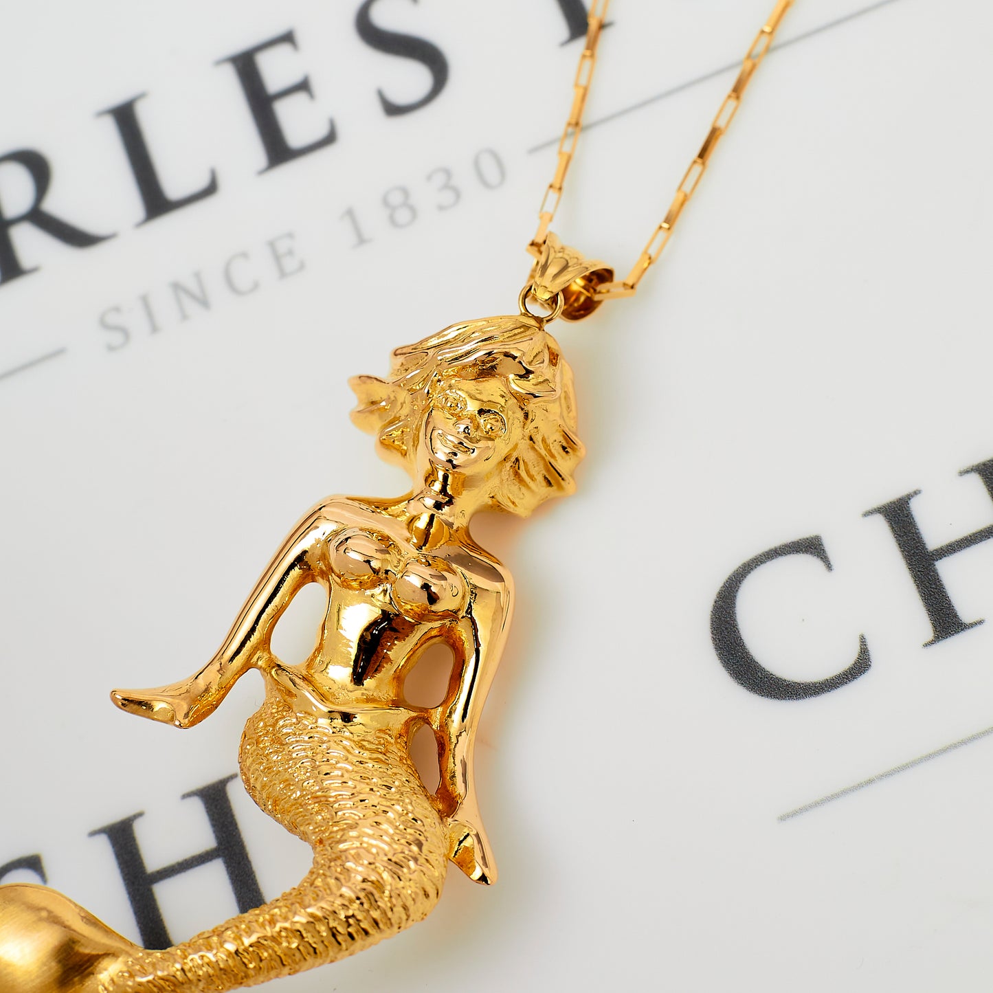 Pre-Owned 18ct Gold Hollow Oversized Mermaid Pendant