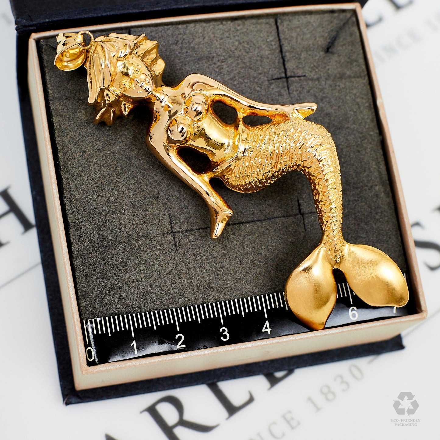 Pre-Owned 18ct Gold Hollow Oversized Mermaid Pendant
